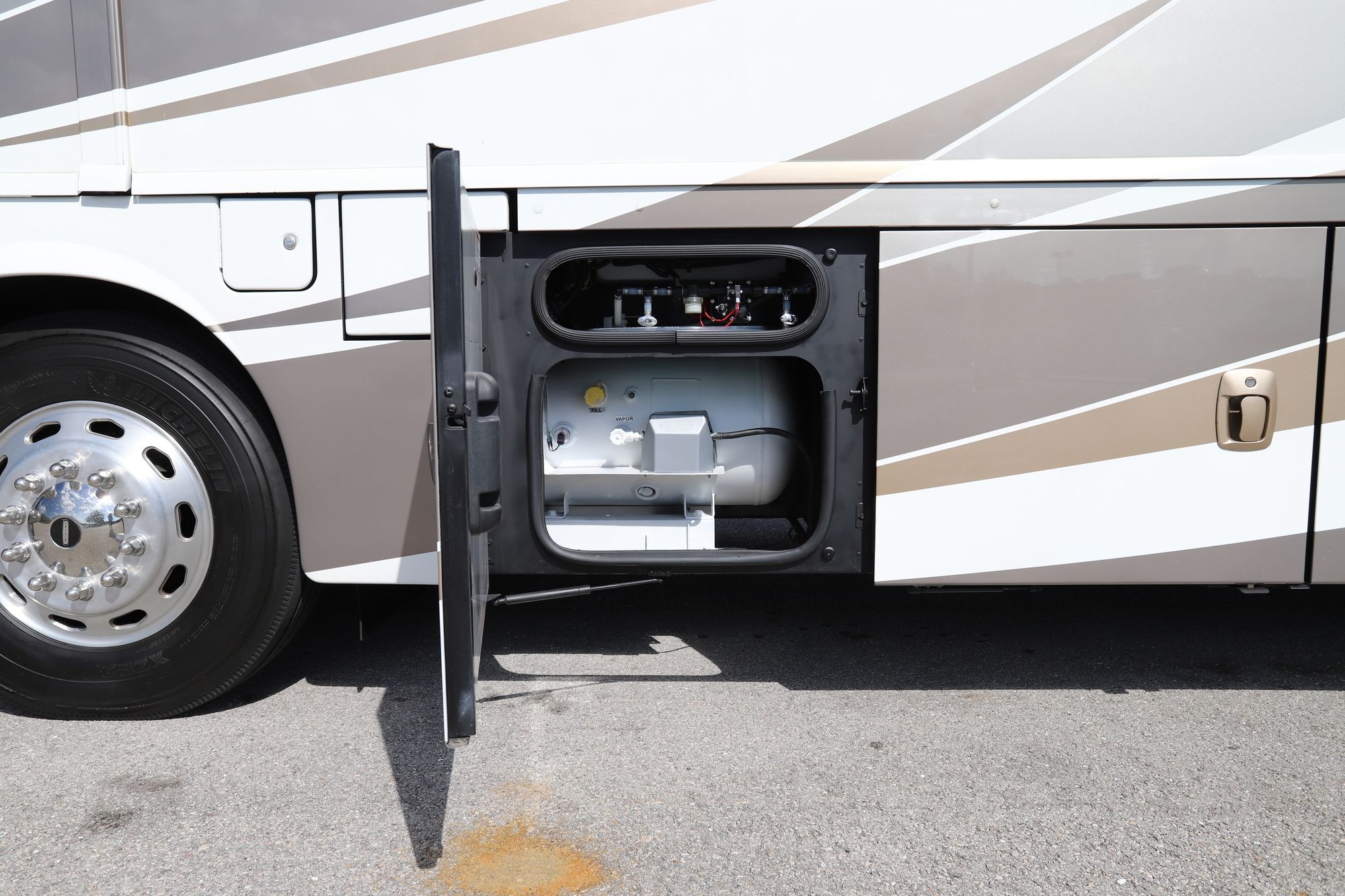 Used 2015 Winnebago Journey 36M Class A  For Sale