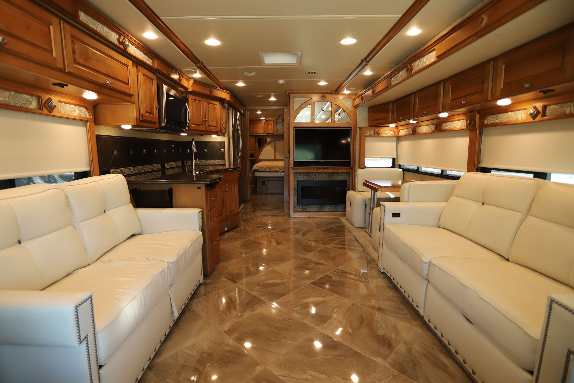 Used 2015 Winnebago Journey 36M Class A  For Sale