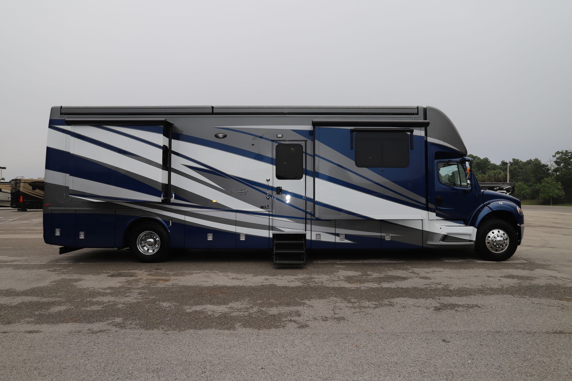 Used 2021 Newmar Super Star 4061 Super C  For Sale