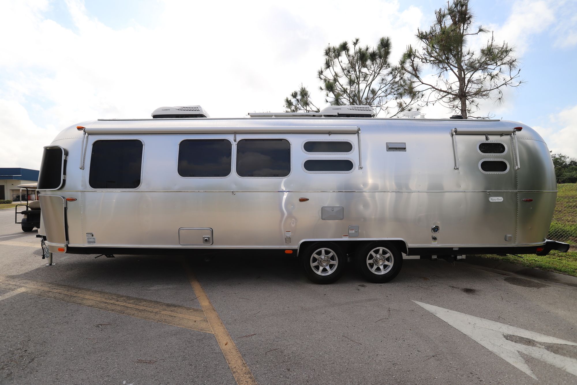 New 2021 Airstream Flying Cloud 30FB Travel Trailer  For Sale