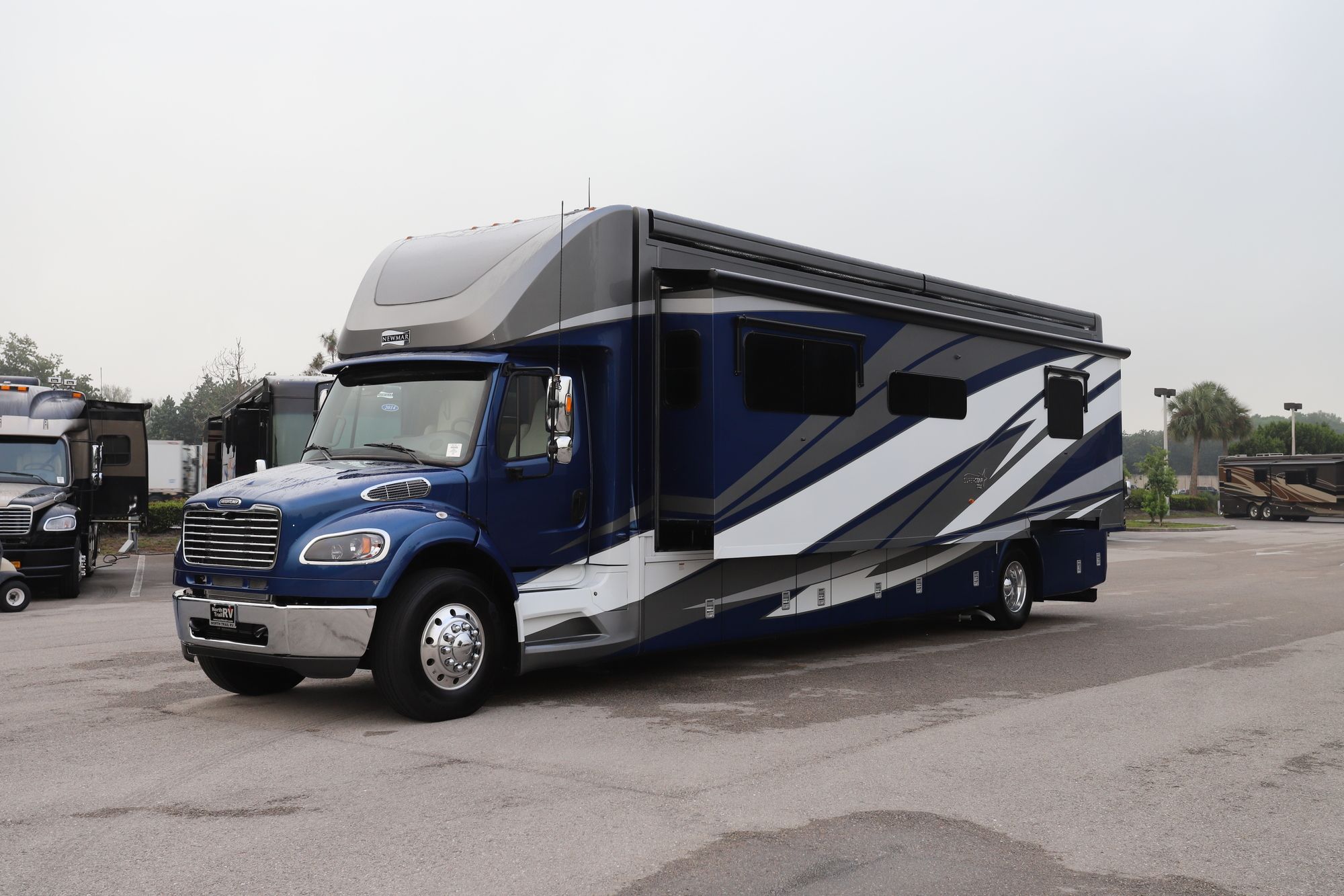 Used 2021 Newmar Super Star 4061 Super C  For Sale