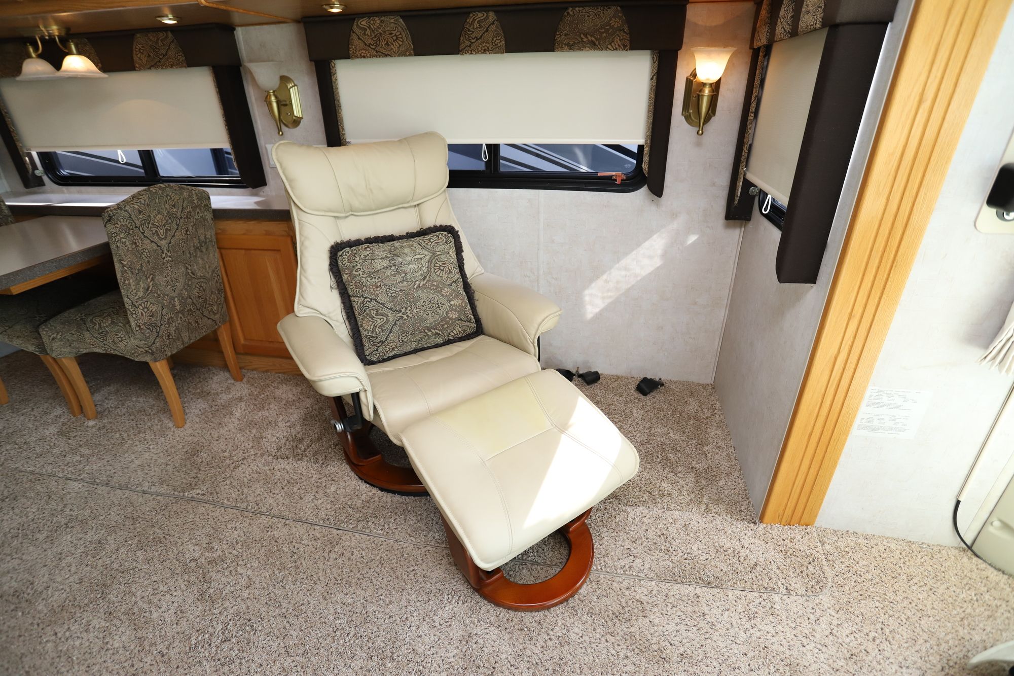 Used 2005 Holiday Rambler Ambassador 38PDQ Class A  For Sale