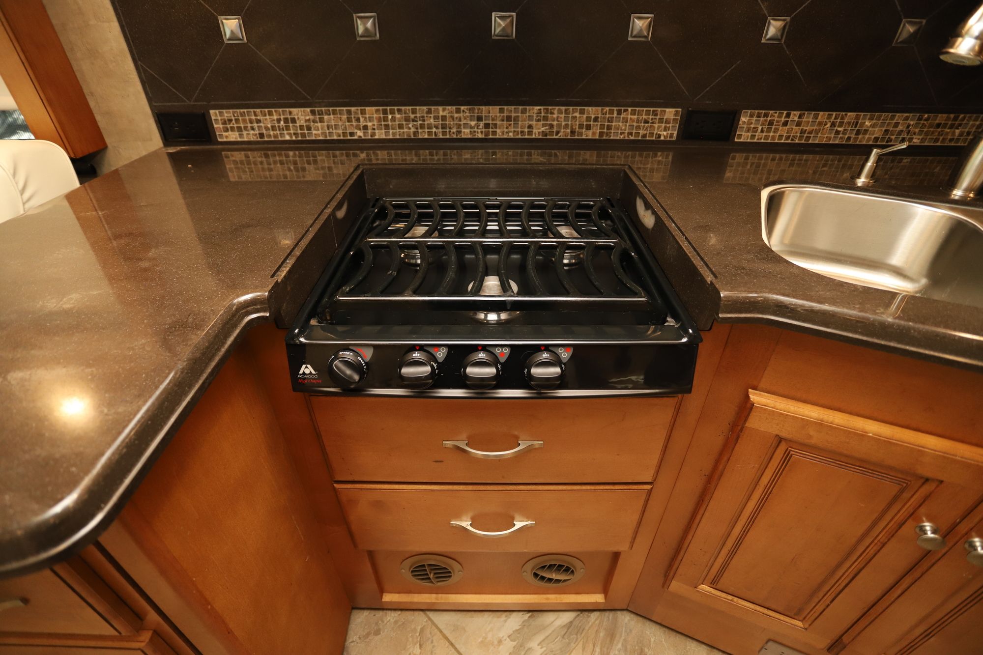 Used 2015 Winnebago Journey 36M Class A  For Sale