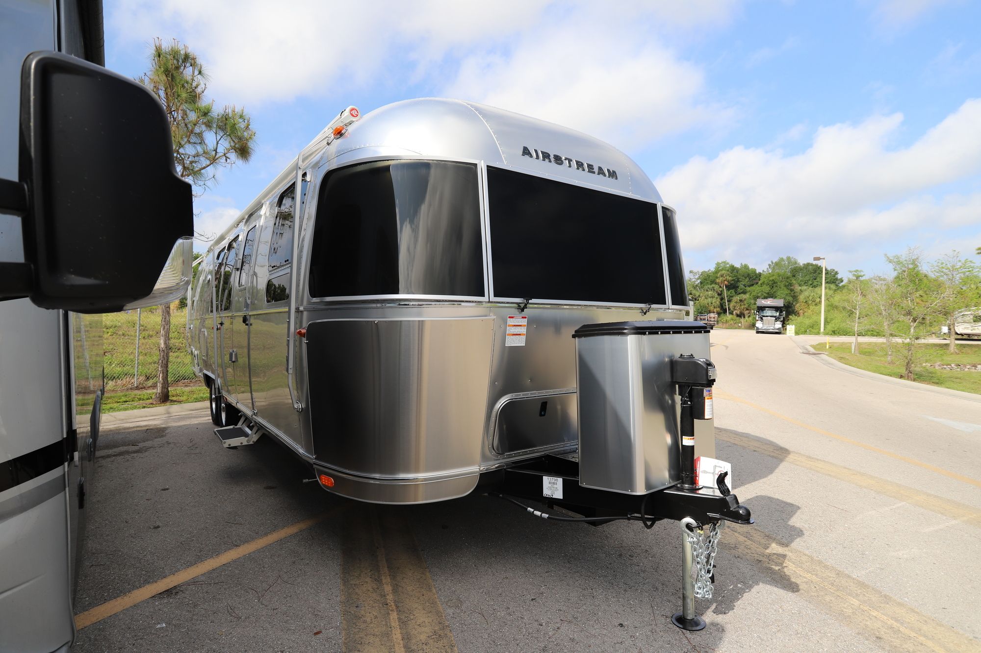 New 2021 Airstream Flying Cloud 30FB Travel Trailer  For Sale