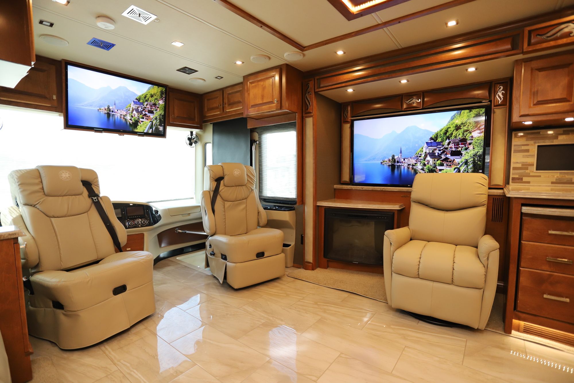 Used 2019 Tiffin Motor Homes Phaeton 37BH Class A  For Sale