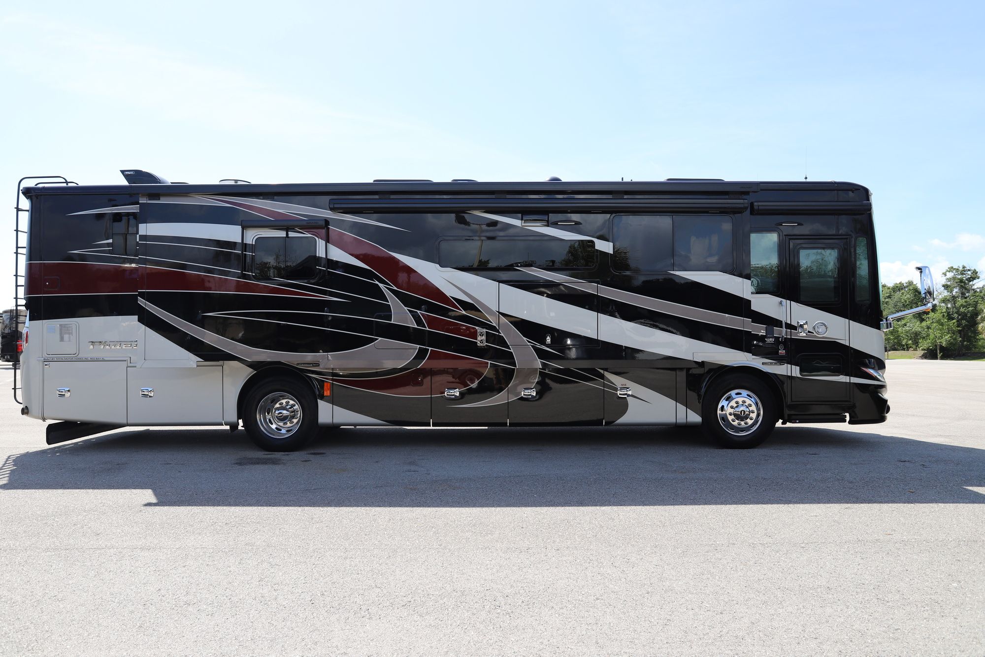 Used 2019 Tiffin Motor Homes Phaeton 37BH Class A  For Sale