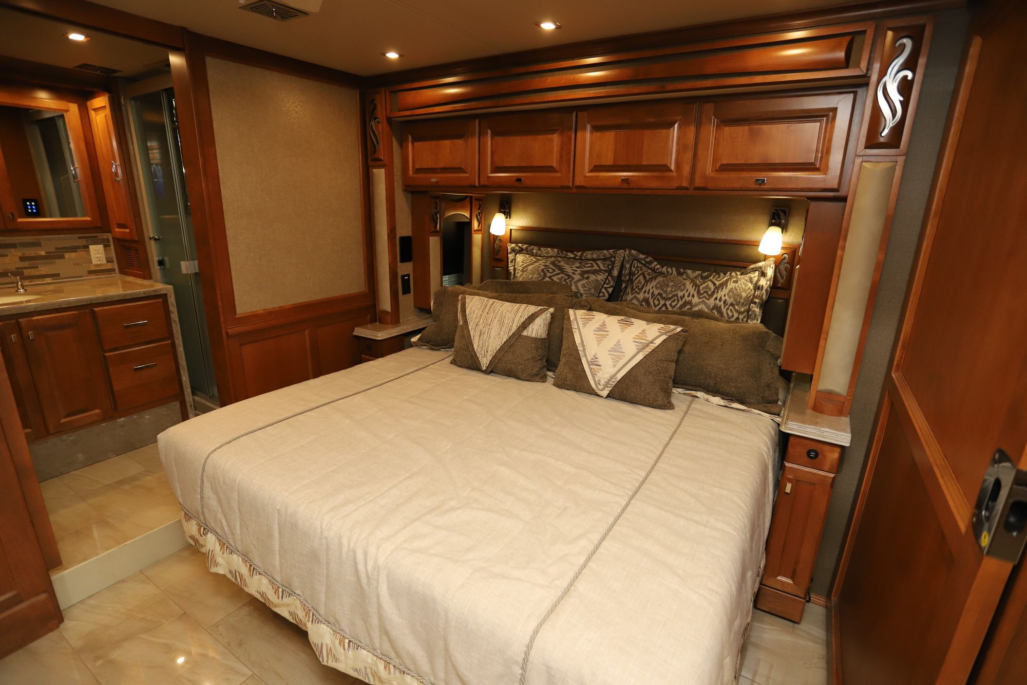 Used 2019 Tiffin Motor Homes Phaeton 37BH Class A  For Sale