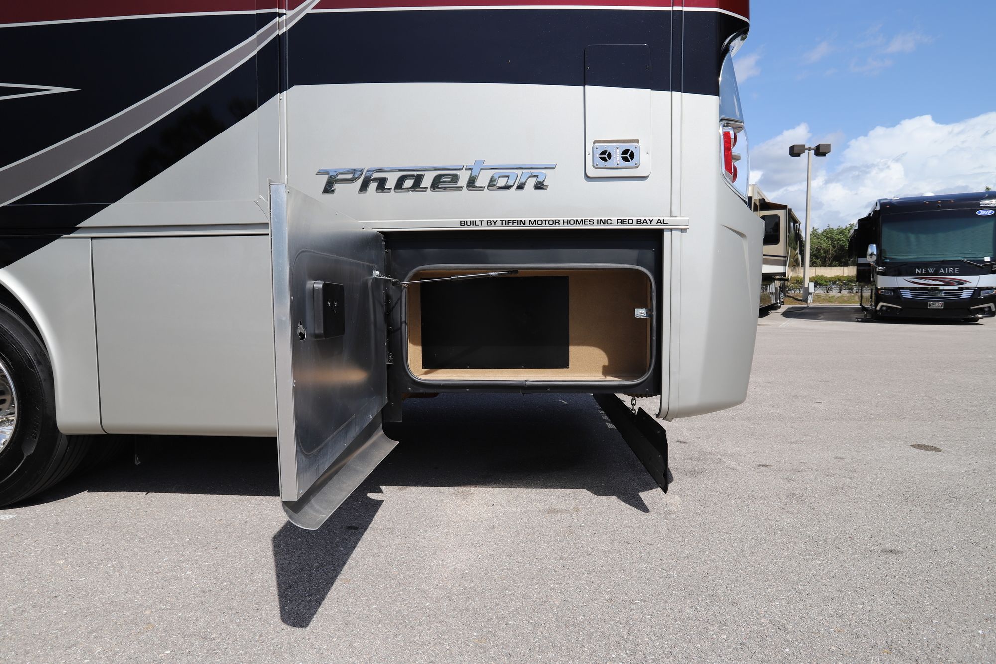 Used 2019 Tiffin Motor Homes Phaeton 37BH Class A  For Sale