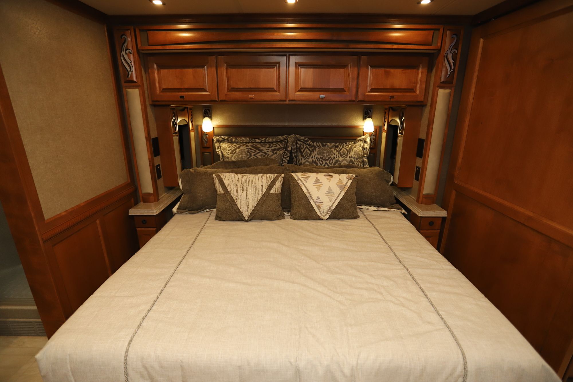 Used 2019 Tiffin Motor Homes Phaeton 37BH Class A  For Sale