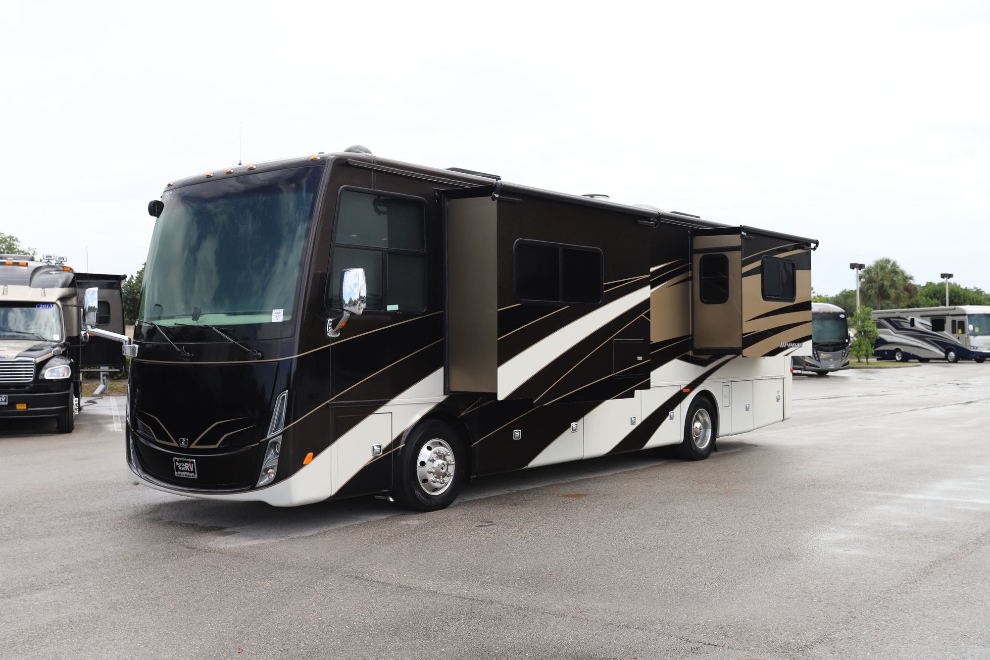 Used 2020 Tiffin Motor Homes Breeze 33BR Class A  For Sale