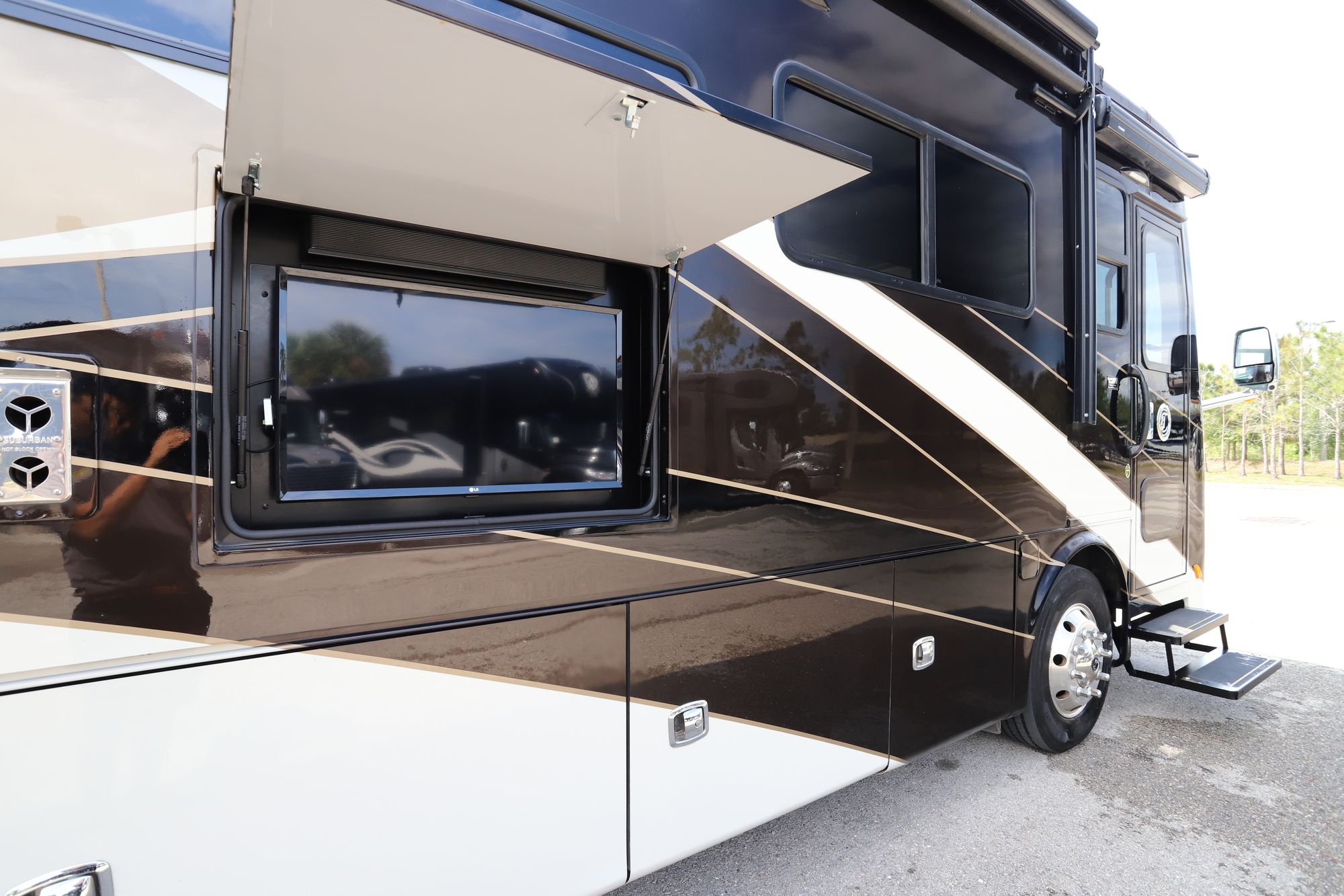 Used 2020 Tiffin Motor Homes Breeze 33BR Class A  For Sale