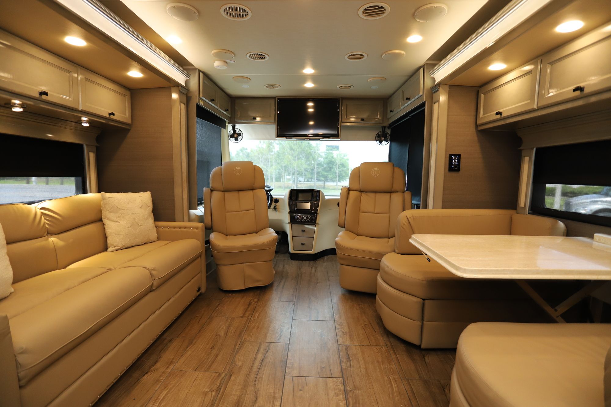 Used 2020 Tiffin Motor Homes Breeze 33BR Class A  For Sale