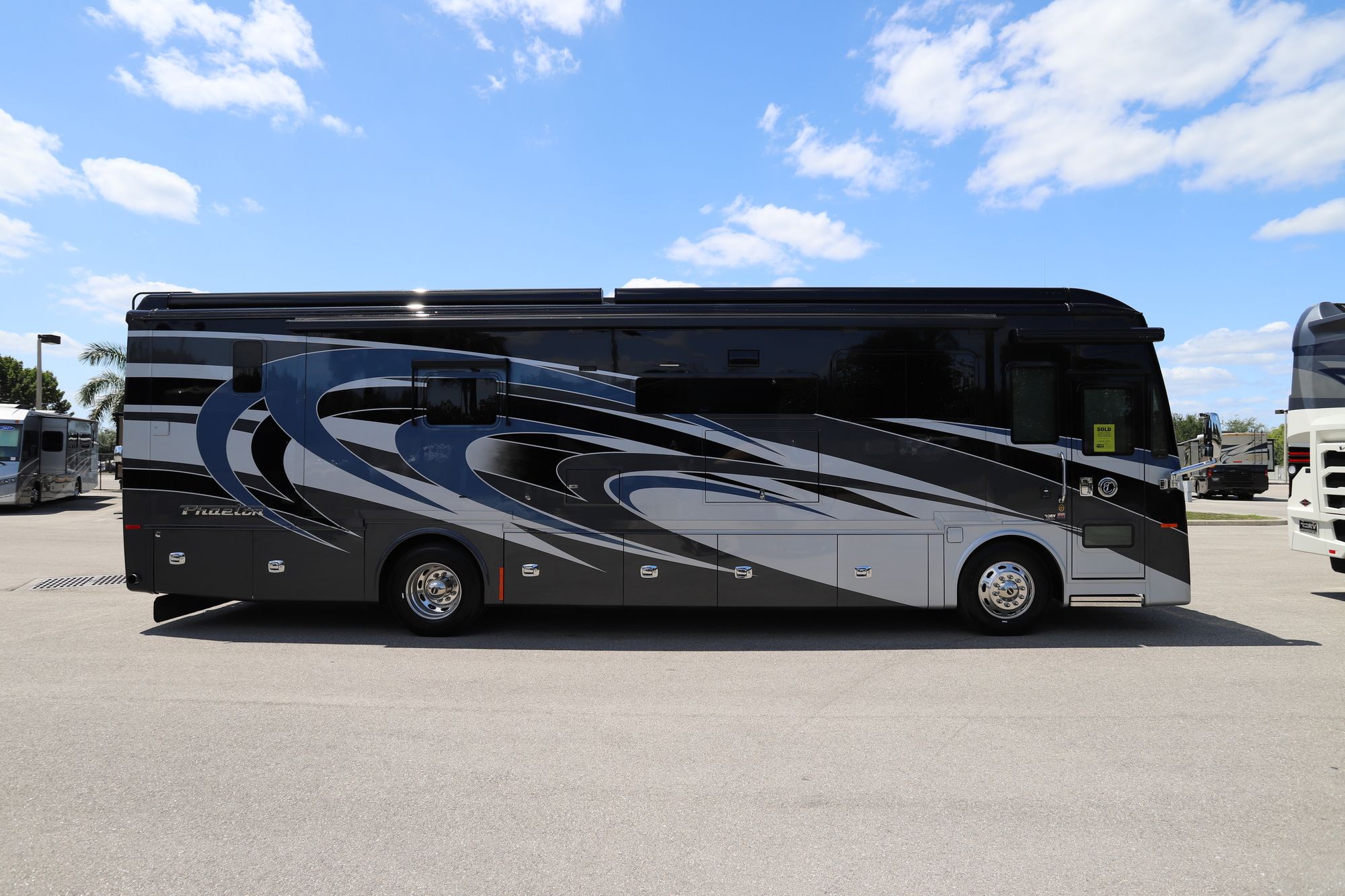 New 2021 Tiffin Motor Homes Phaeton 37BH Class A  For Sale