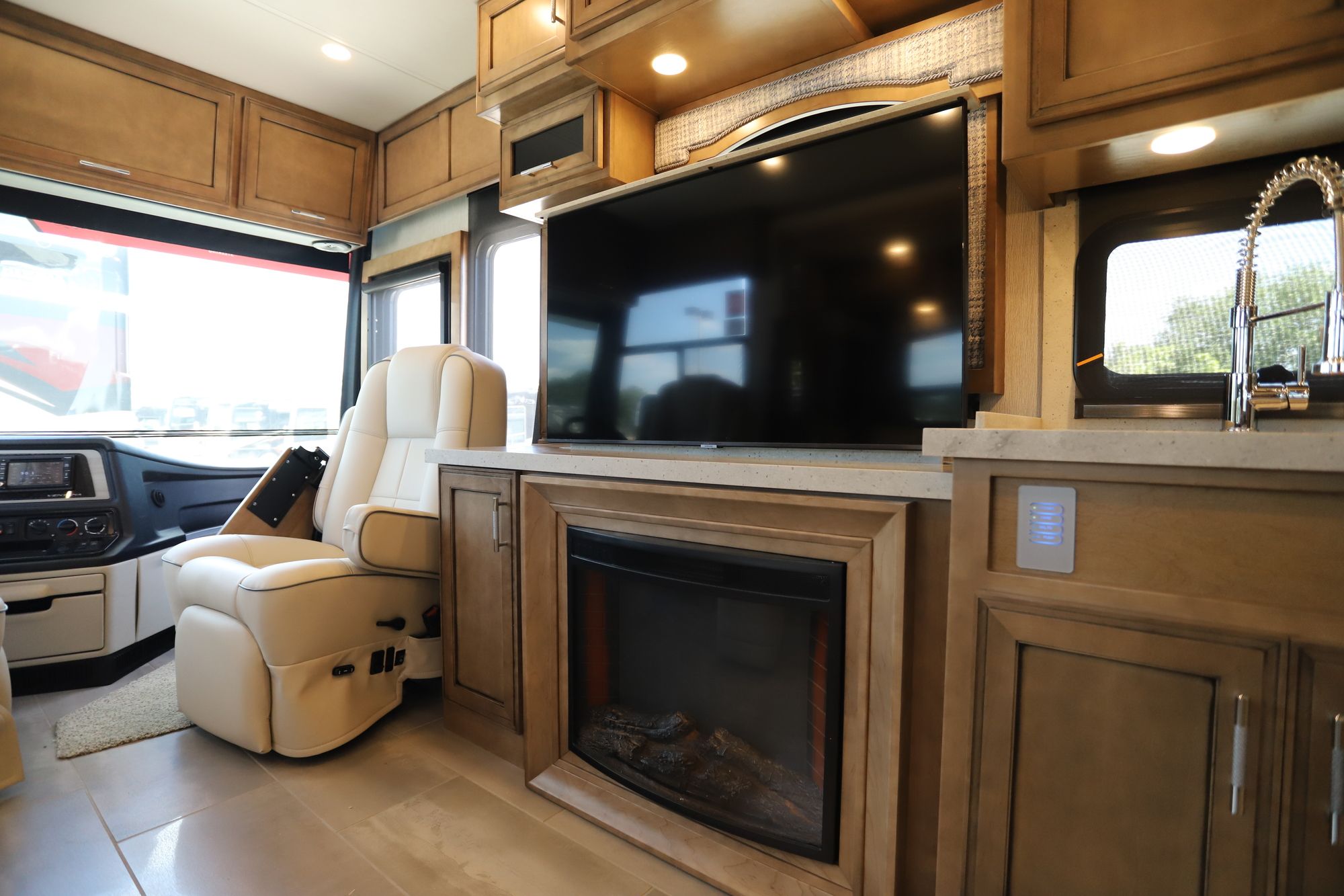 New 2021 Newmar Ventana 4311 Class A  For Sale