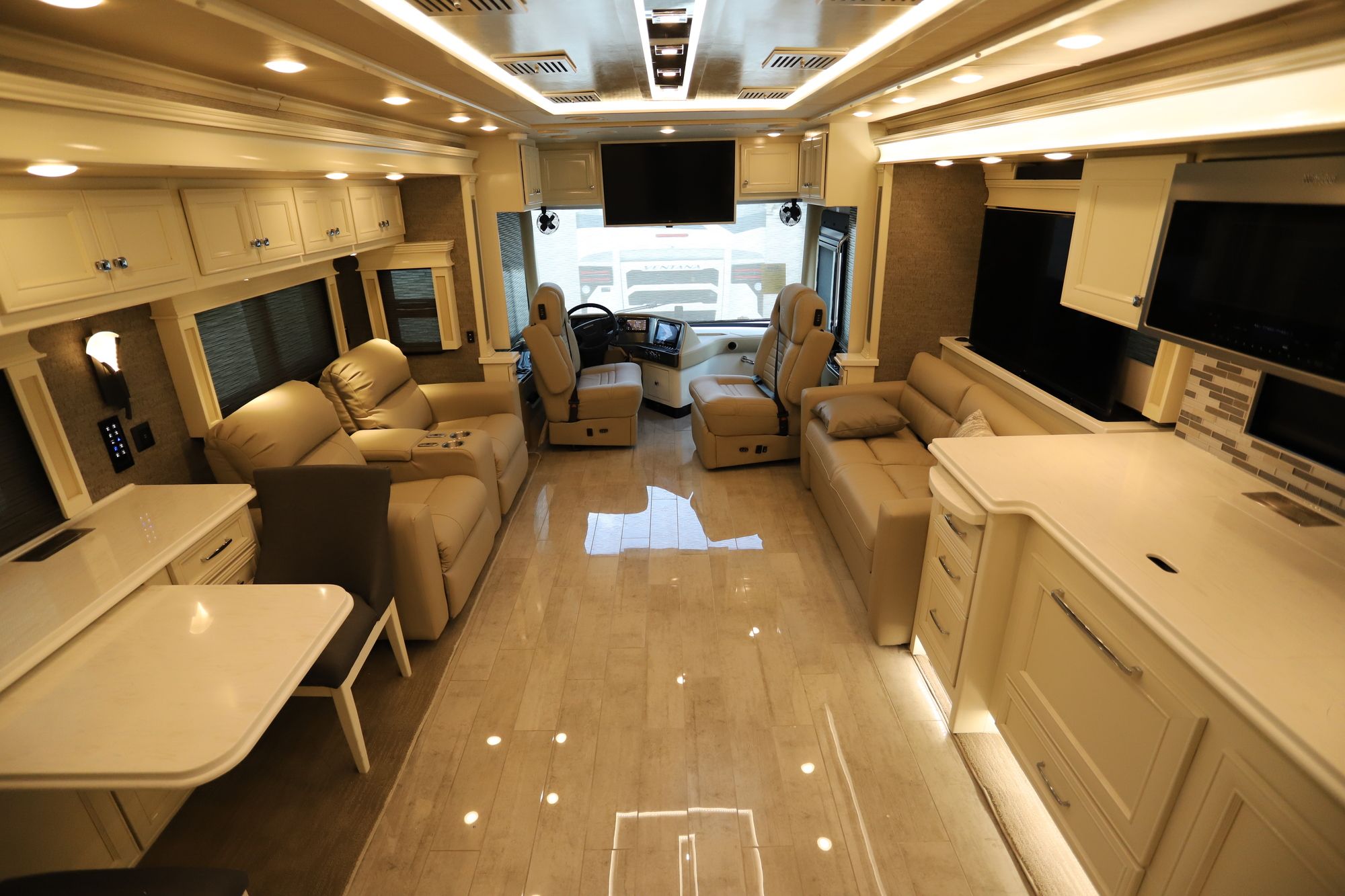 New 2021 Tiffin Motor Homes Phaeton 37BH Class A  For Sale