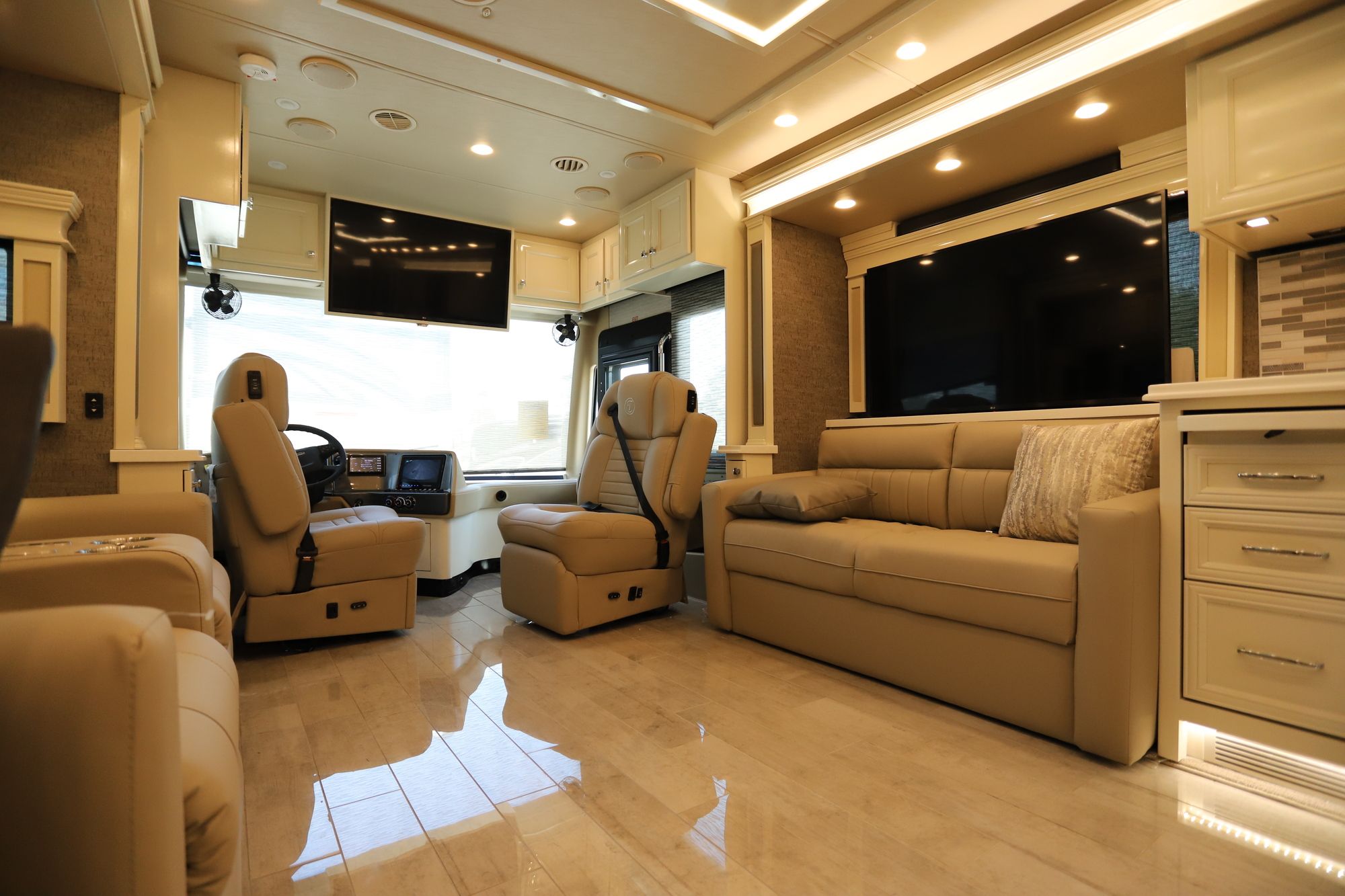 New 2021 Tiffin Motor Homes Phaeton 37BH Class A  For Sale