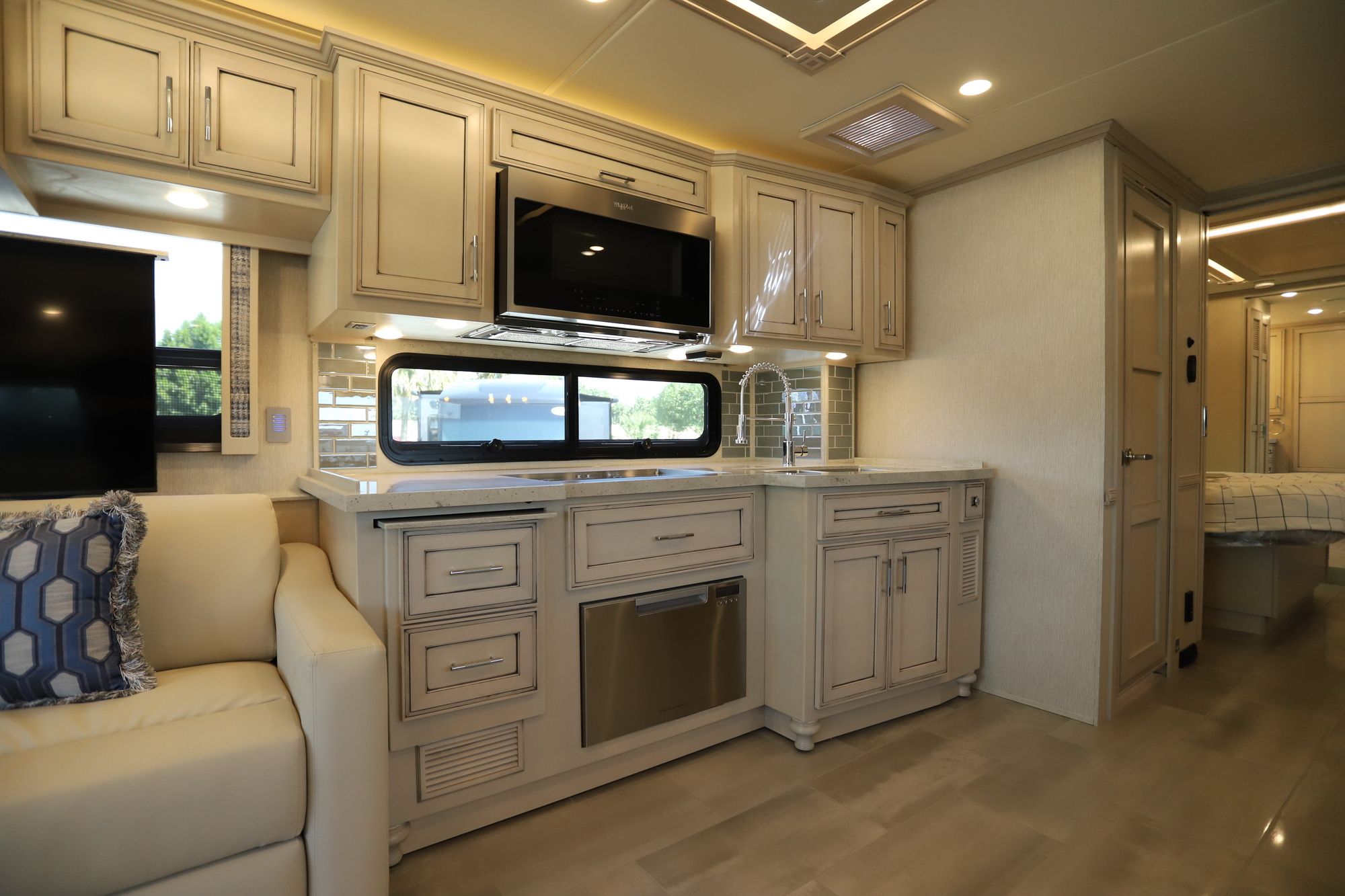 New 2021 Newmar Ventana 4369 Class A  For Sale