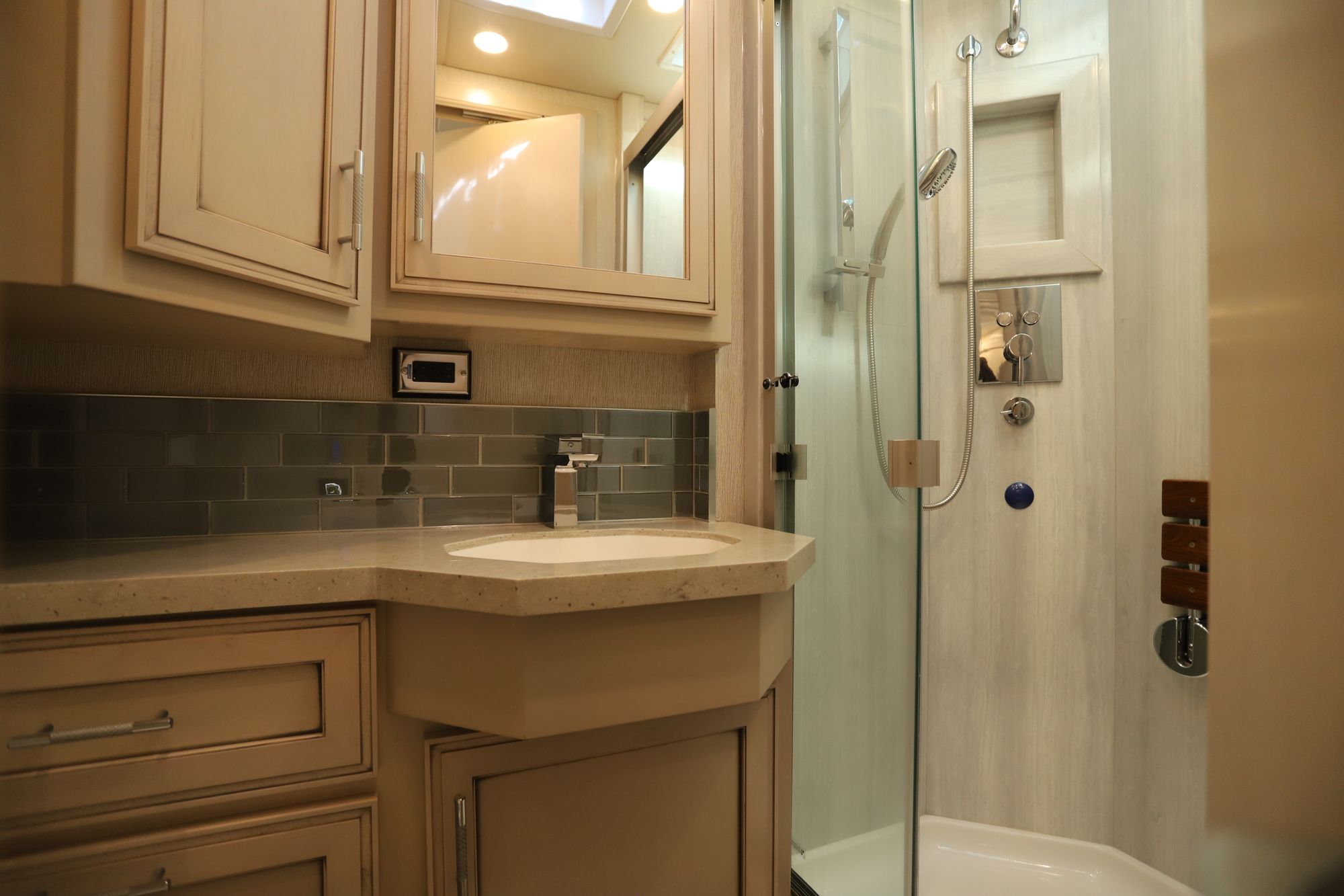 New 2021 Newmar Super Star 3746 Super C  For Sale