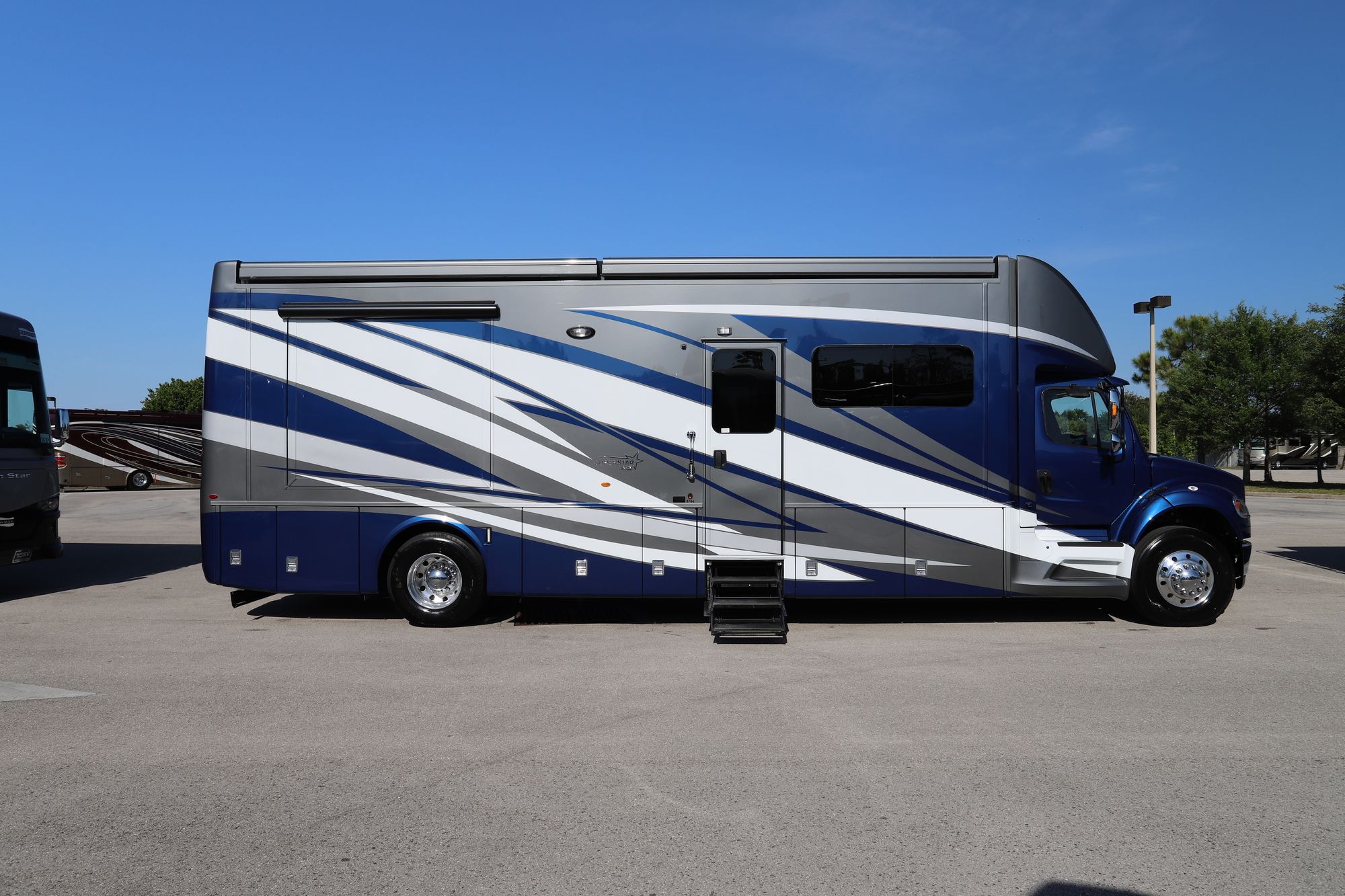 New 2021 Newmar Super Star 3746 Super C  For Sale