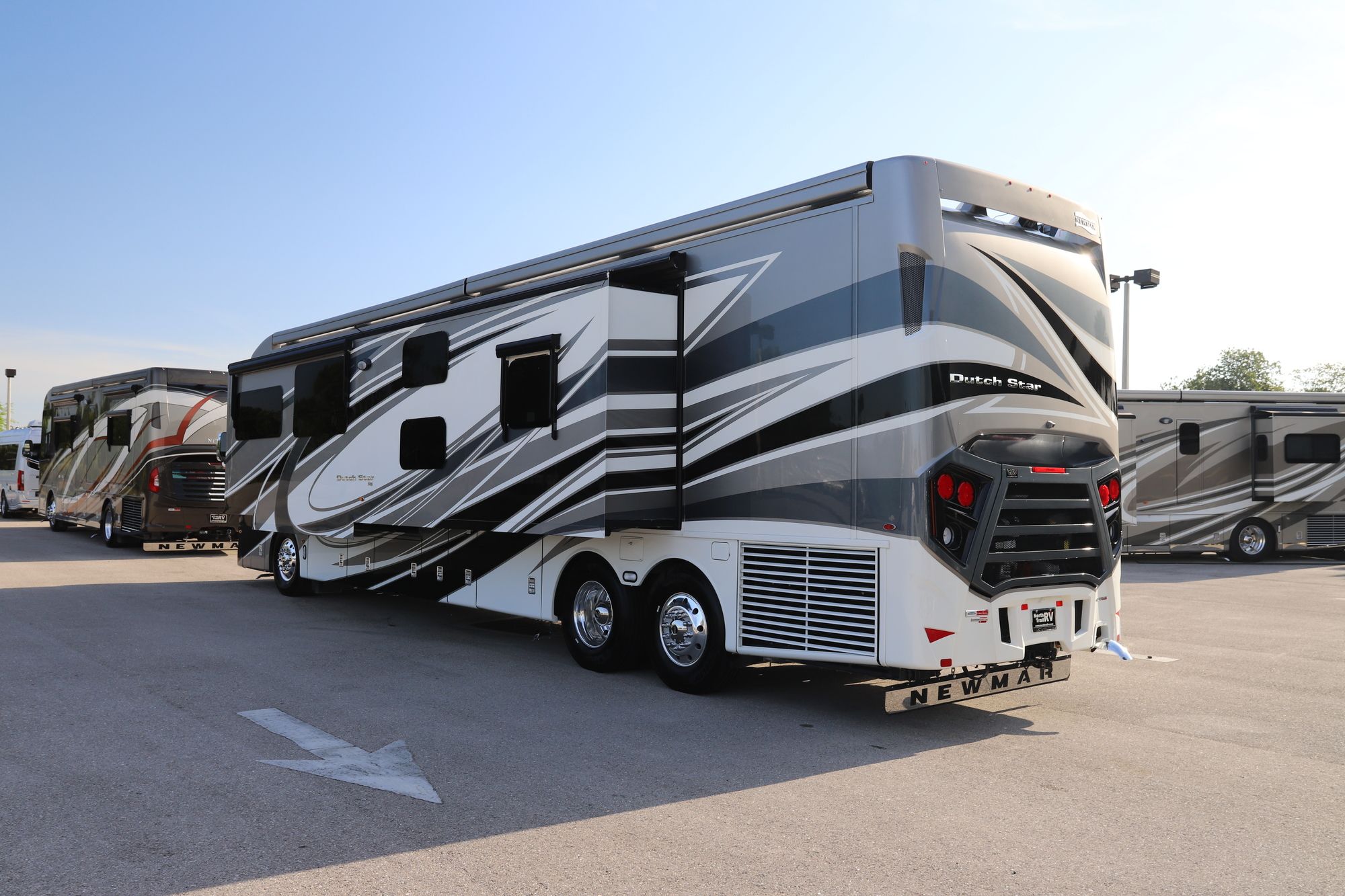 New 2021 Newmar Dutch Star 4326 Class A  For Sale