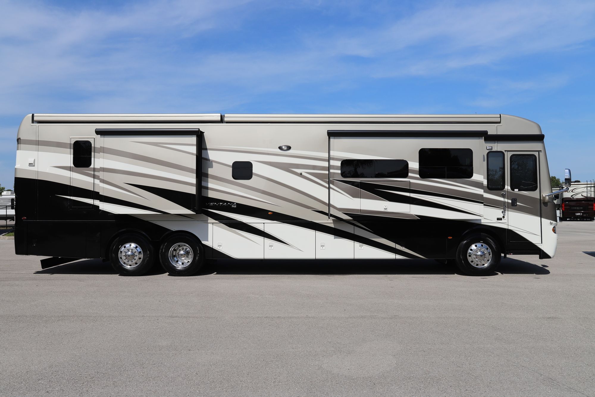 New 2021 Newmar Ventana 4326 Class A  For Sale