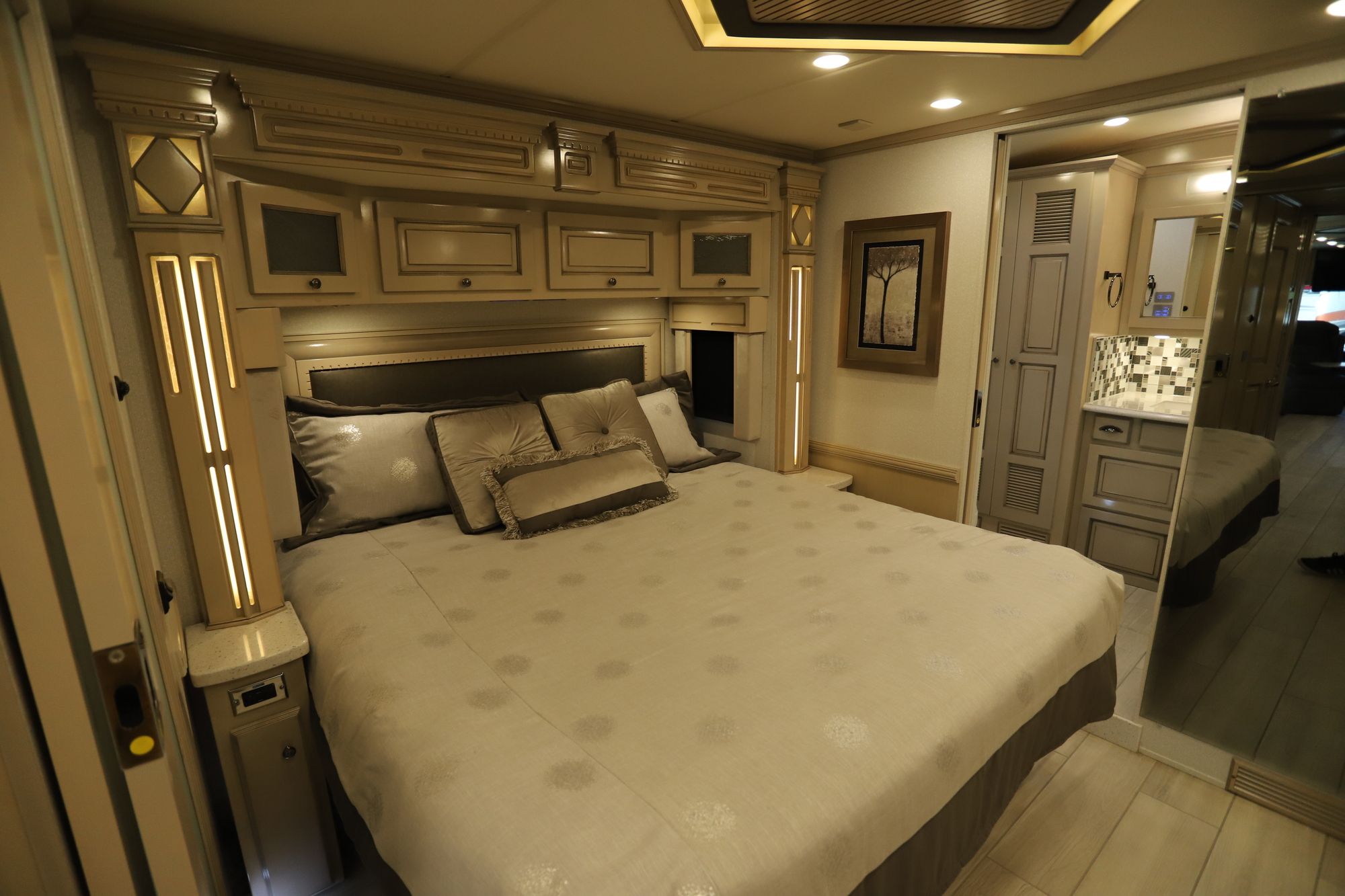 New 2021 Newmar Dutch Star 4326 Class A  For Sale