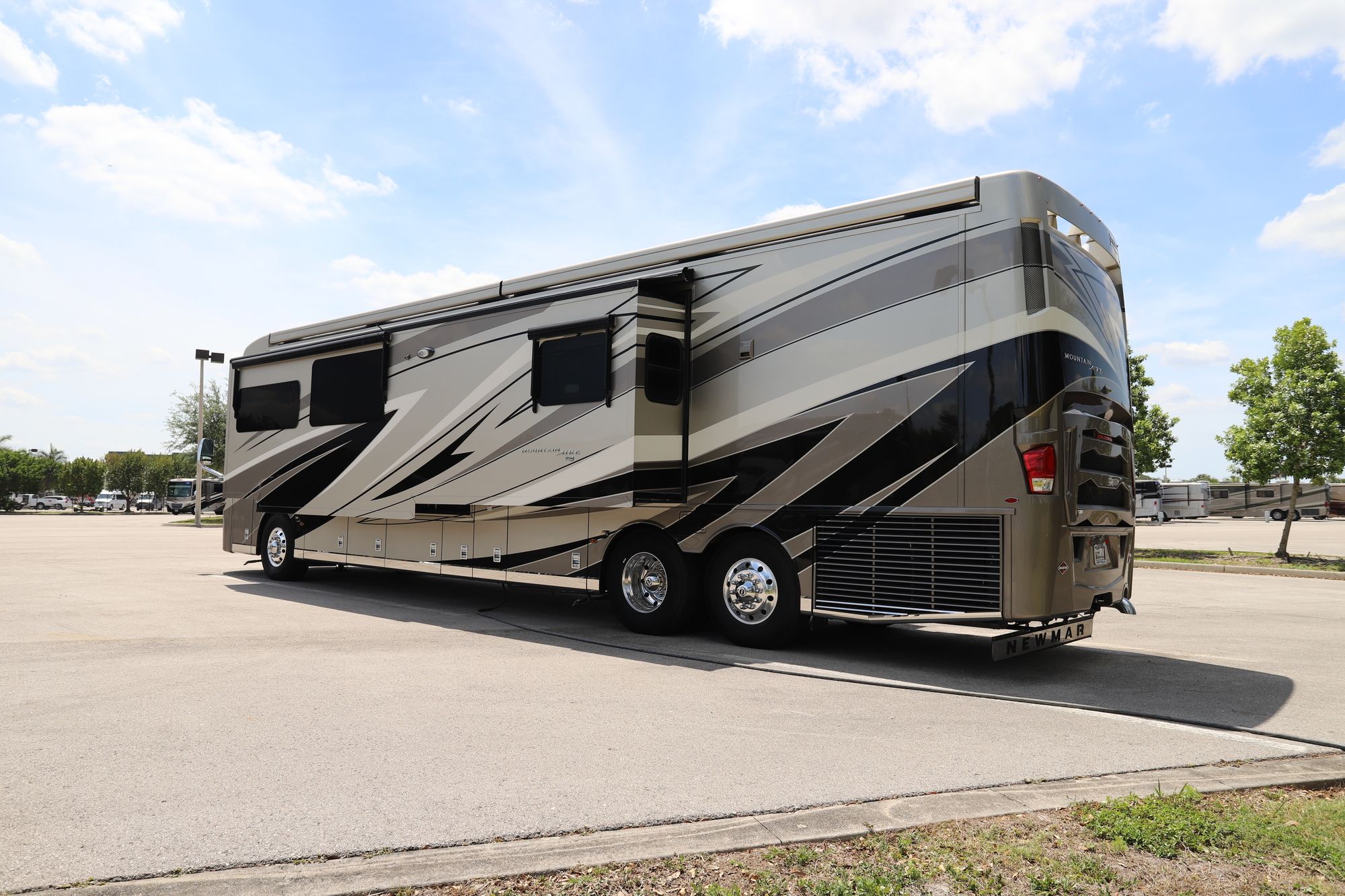 New 2021 Newmar Mountain Aire 4551 Class A  For Sale