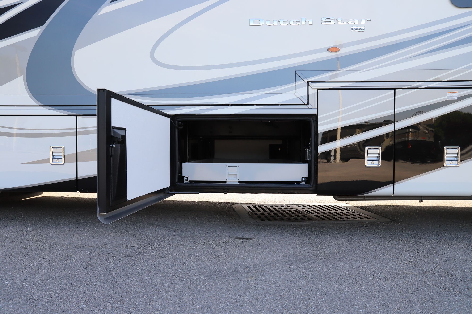 New 2021 Newmar Dutch Star 4326 Class A  For Sale