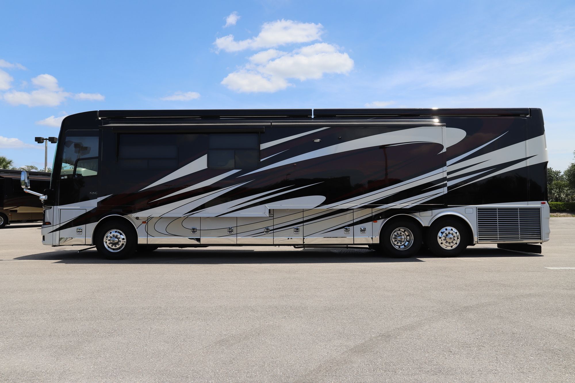 Used 2017 Newmar King Aire 4584 Class A  For Sale