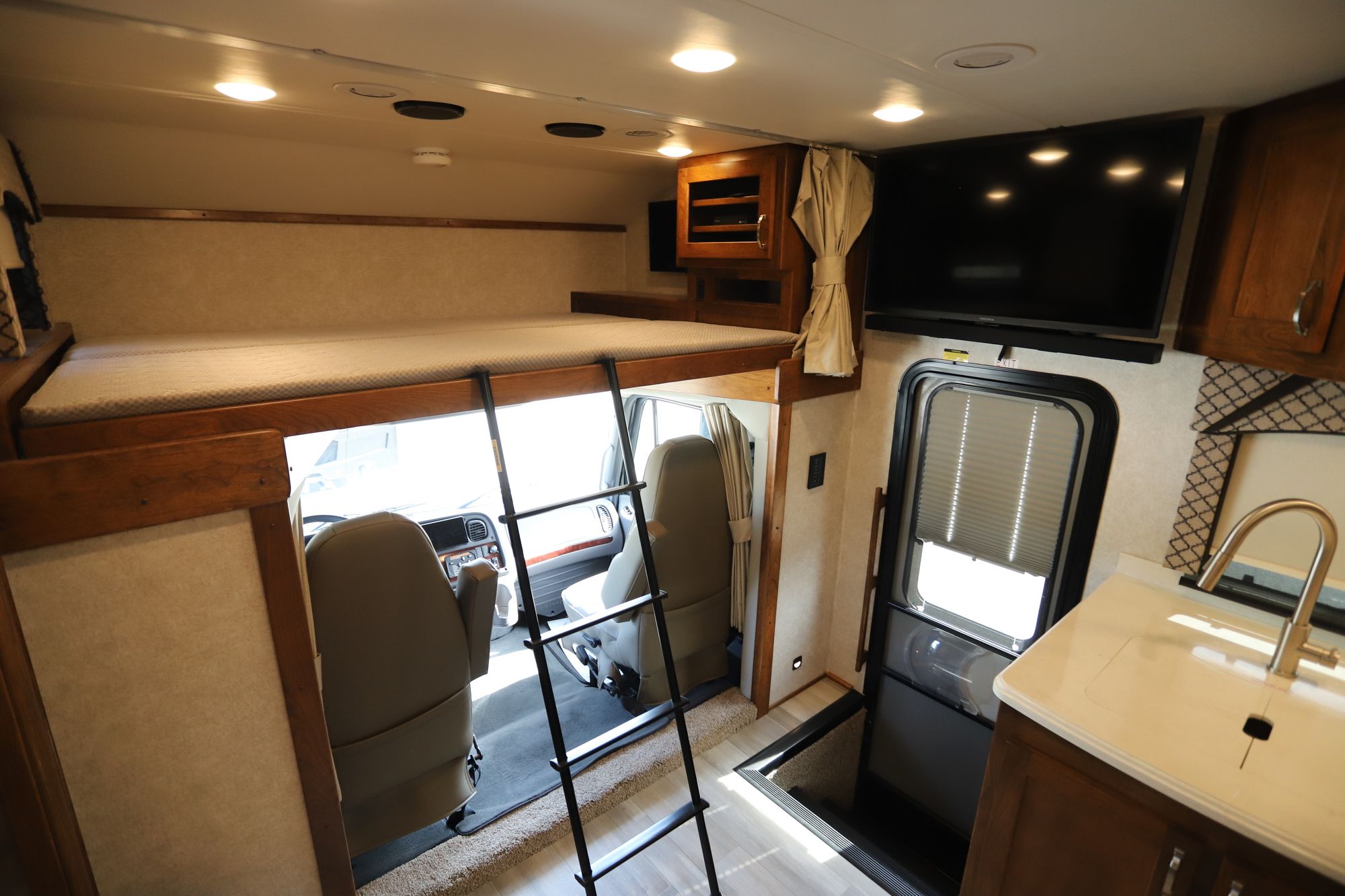 New 2021 Renegade Rv Valencia 38RB Super C  For Sale