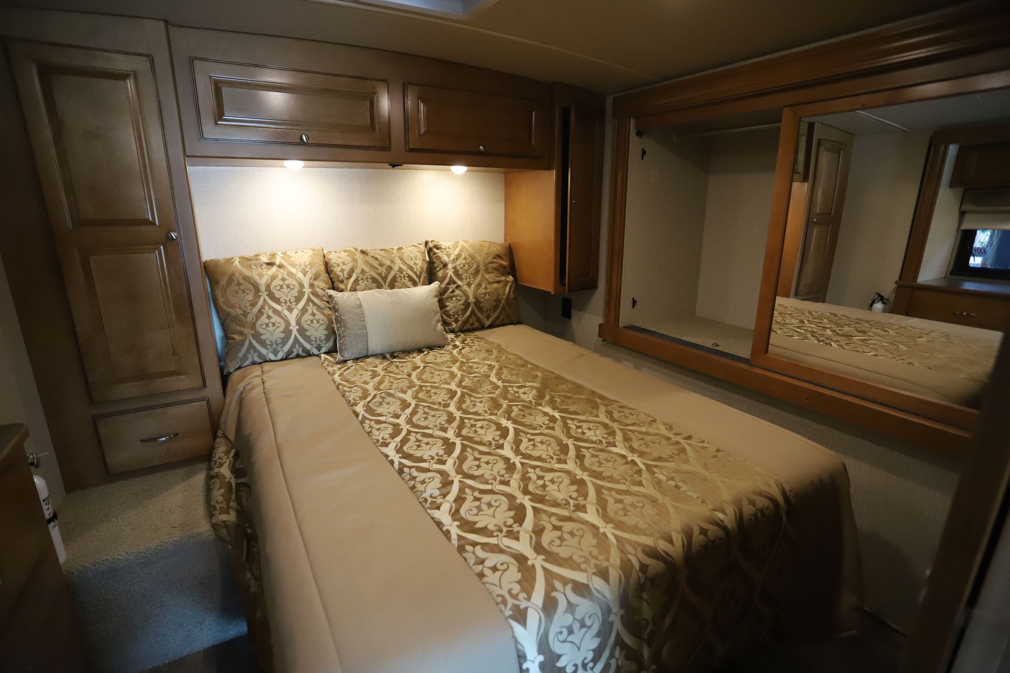 Used 2018 Winnebago Vista Lx 27N Class A  For Sale