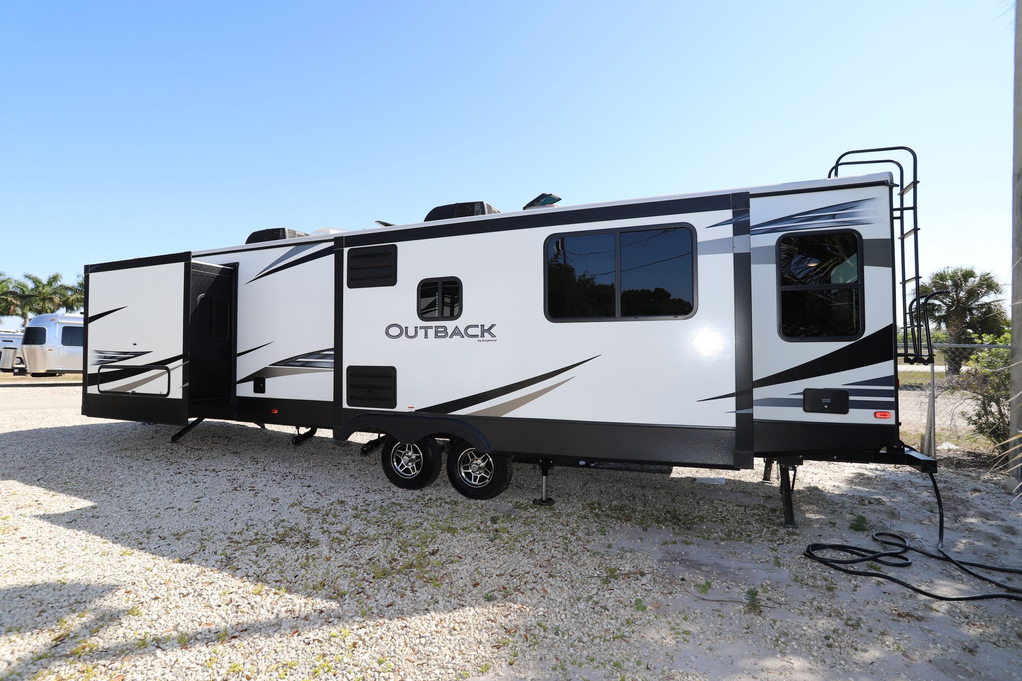 Used 2019 Keystone Outback 330RL Travel Trailer  For Sale