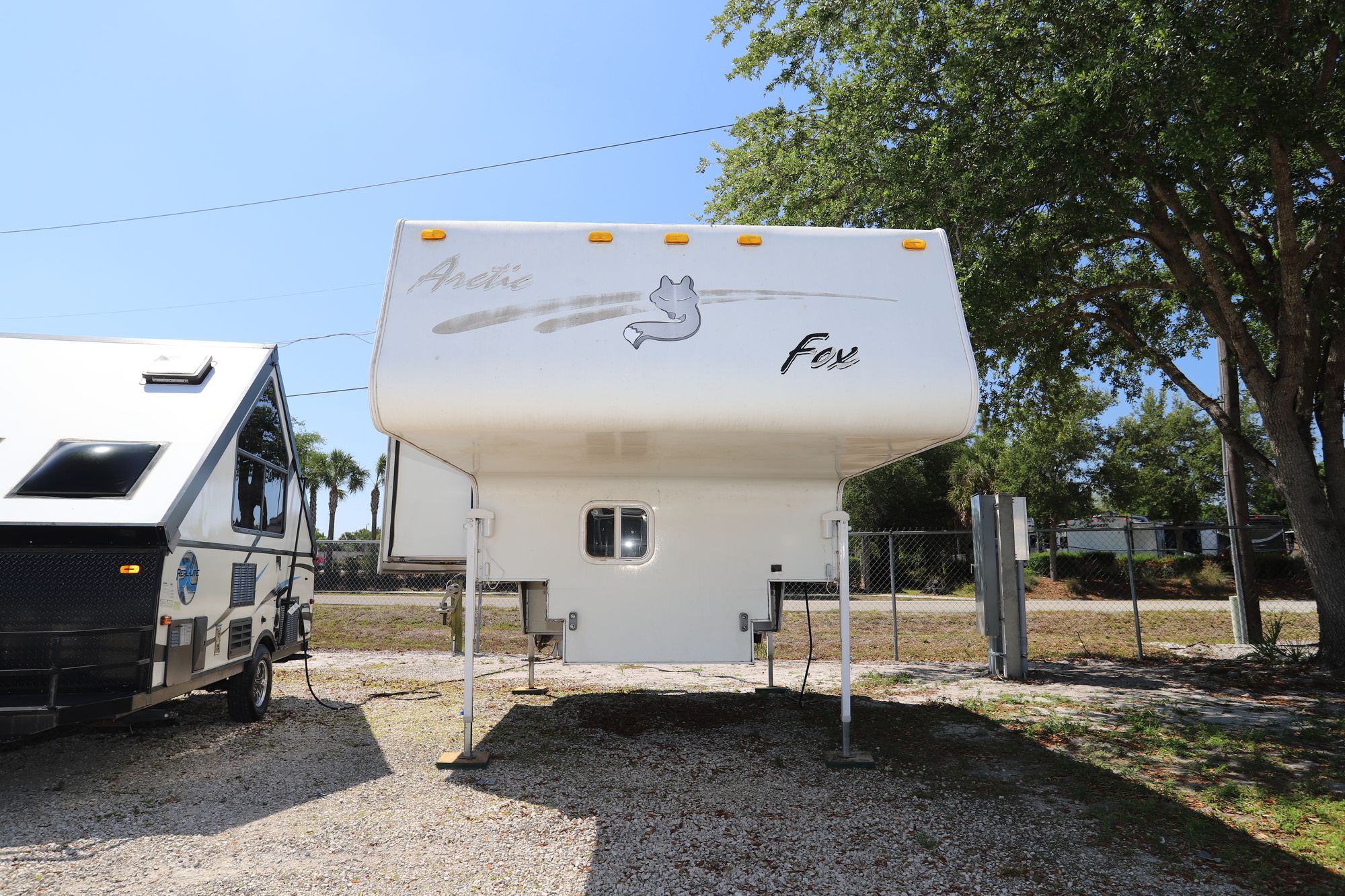 Used 2006 Northwood Arctic Fox 990 Truck Camper  For Sale