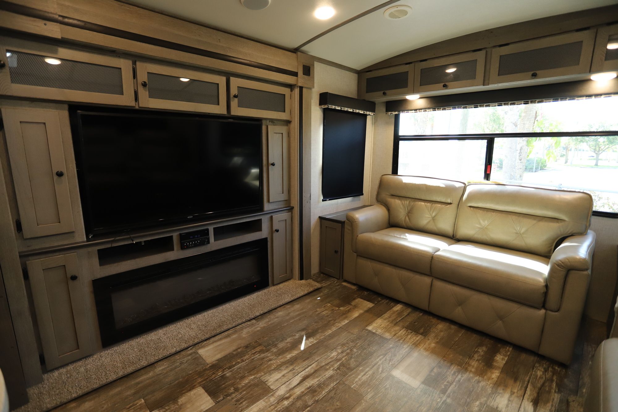 Used 2019 Keystone Outback 330RL Travel Trailer  For Sale