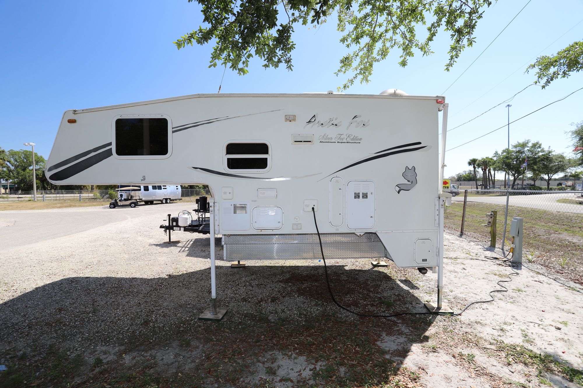 Used 2006 Northwood Arctic Fox 990 Truck Camper  For Sale