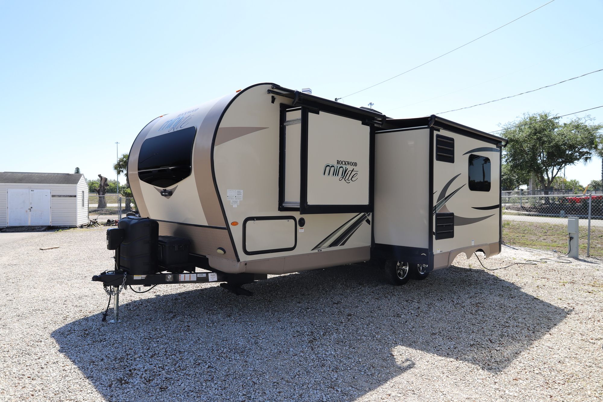 Used 2019 Forest River Rockwood 2511 Travel Trailer  For Sale