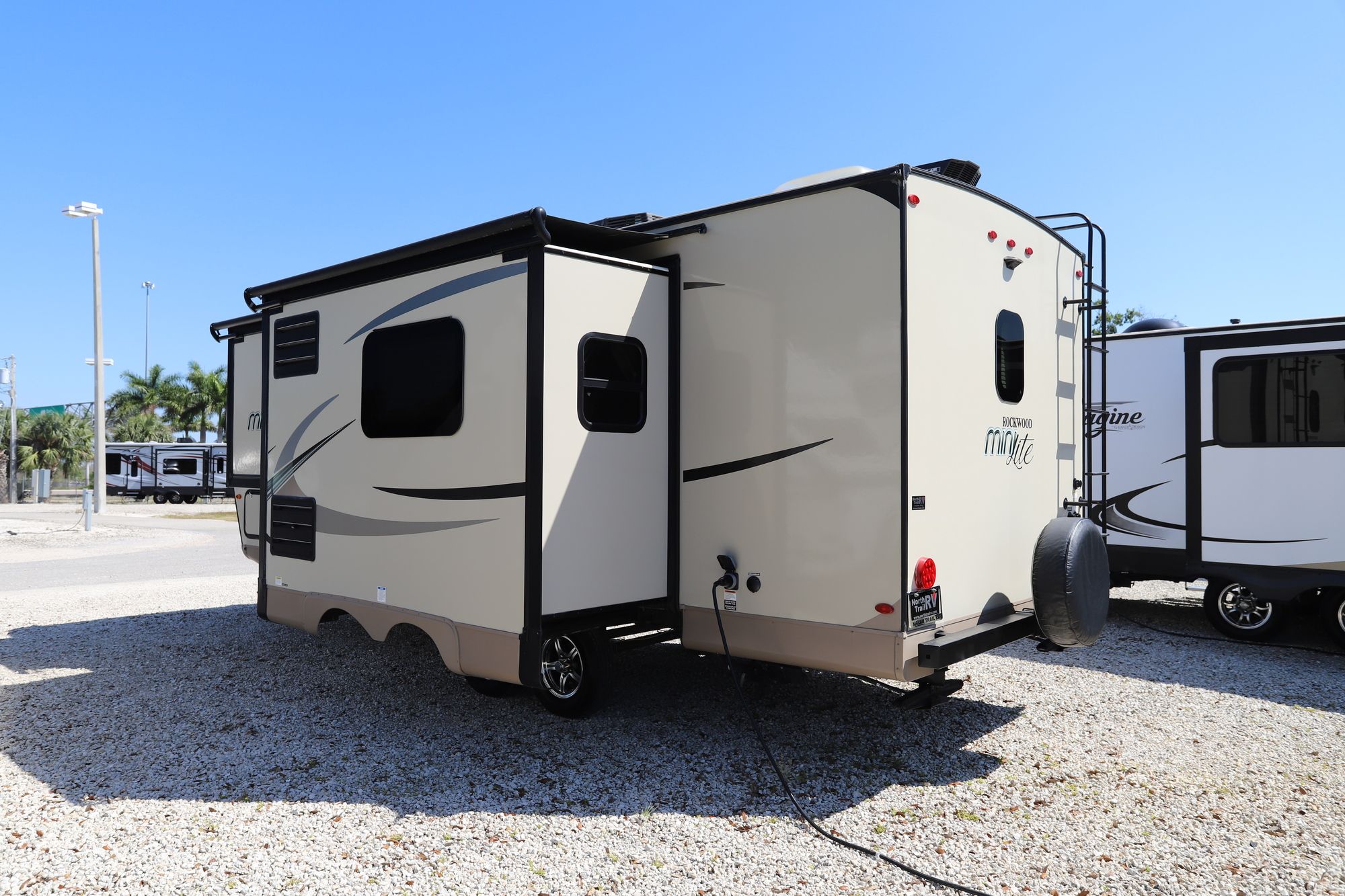 Used 2019 Forest River Rockwood 2511 Travel Trailer  For Sale