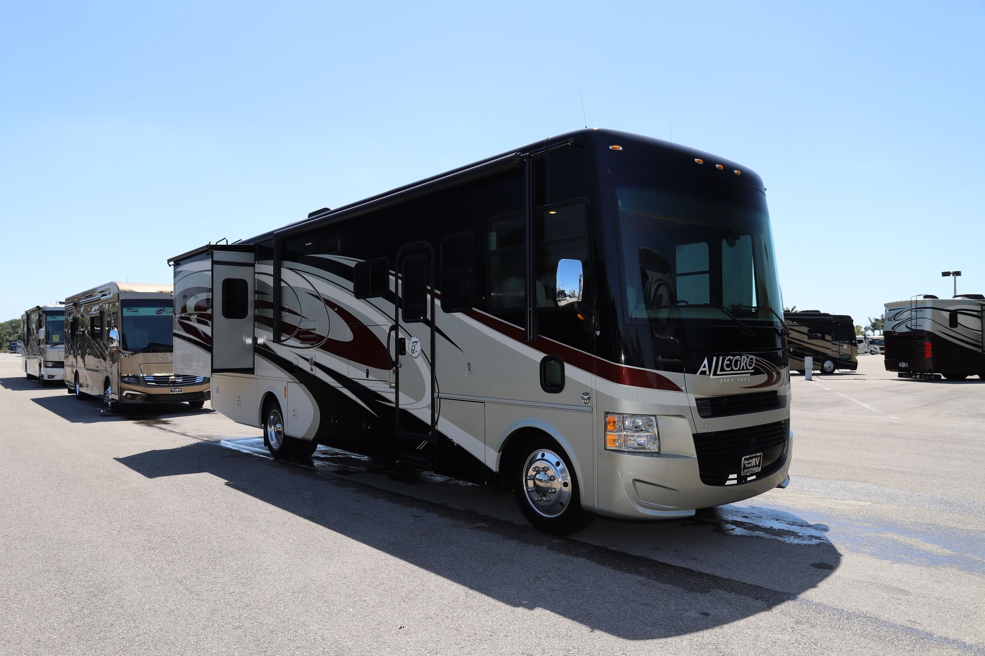 Used 2015 Tiffin Motor Homes Allegro 32CA Class A  For Sale