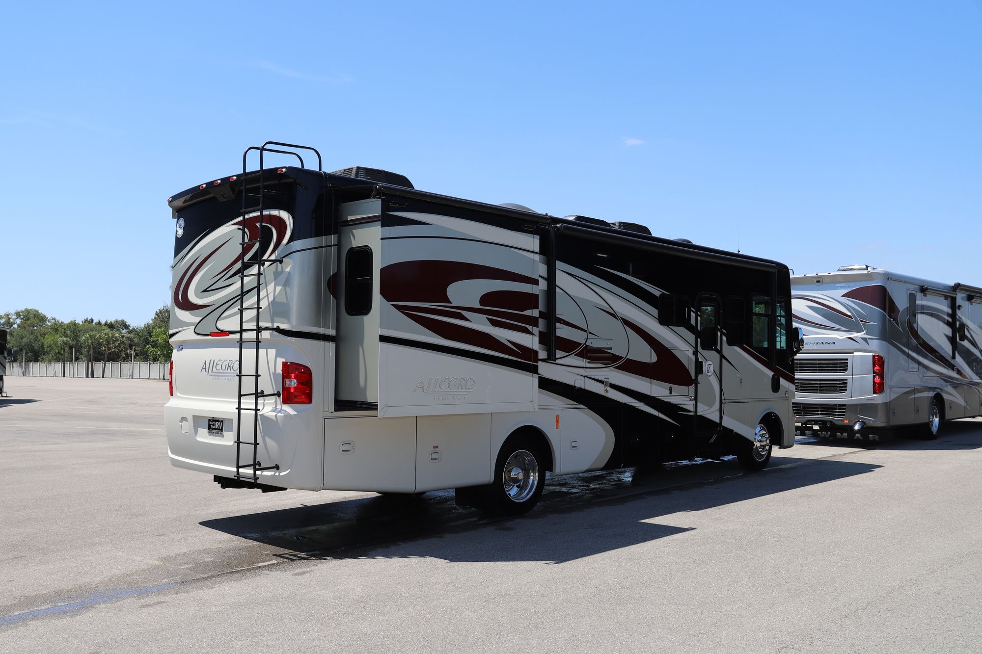 Used 2015 Tiffin Motor Homes Allegro 32CA Class A  For Sale