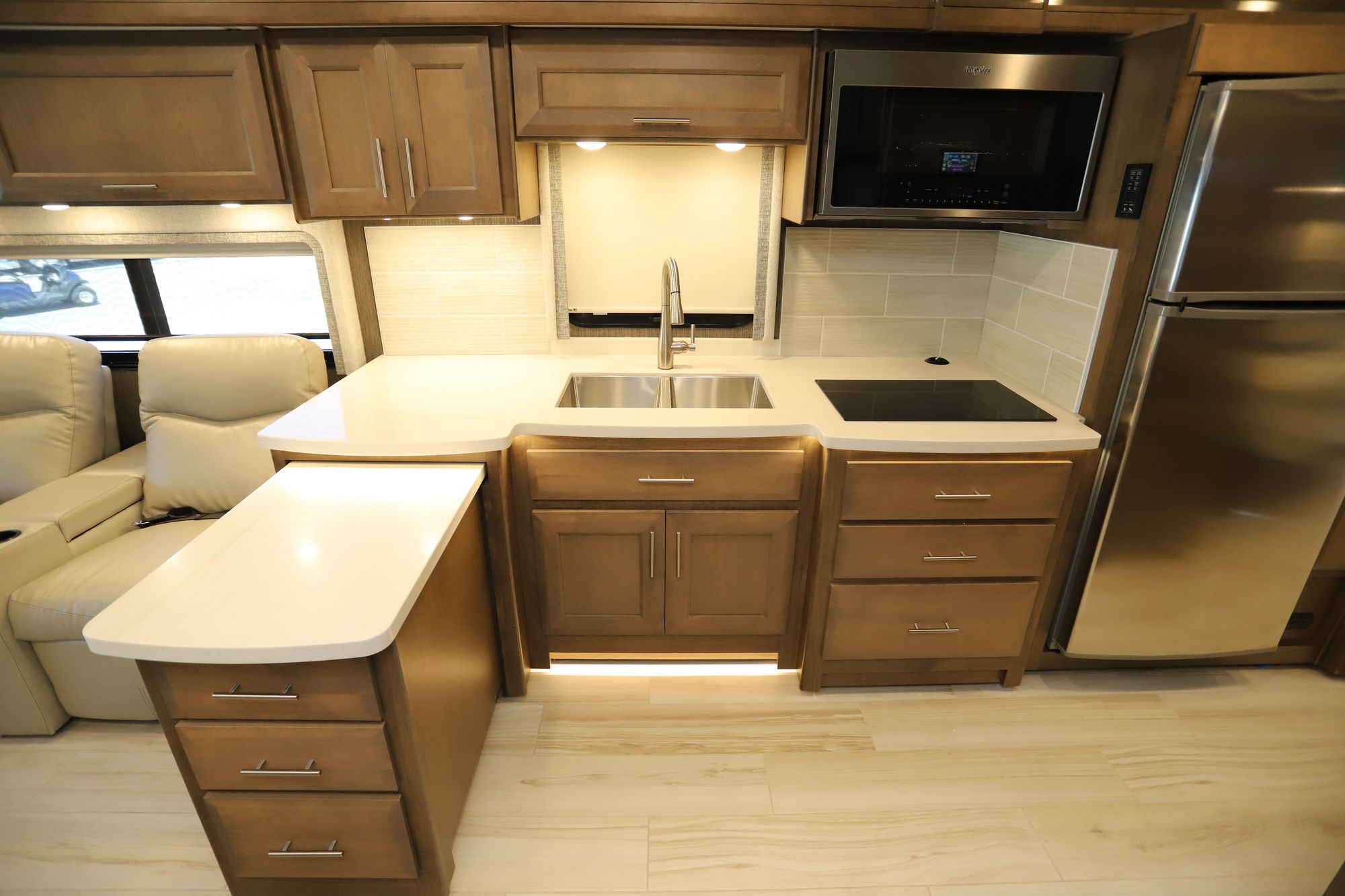 New 2021 Thor Aria 3901 Class A  For Sale