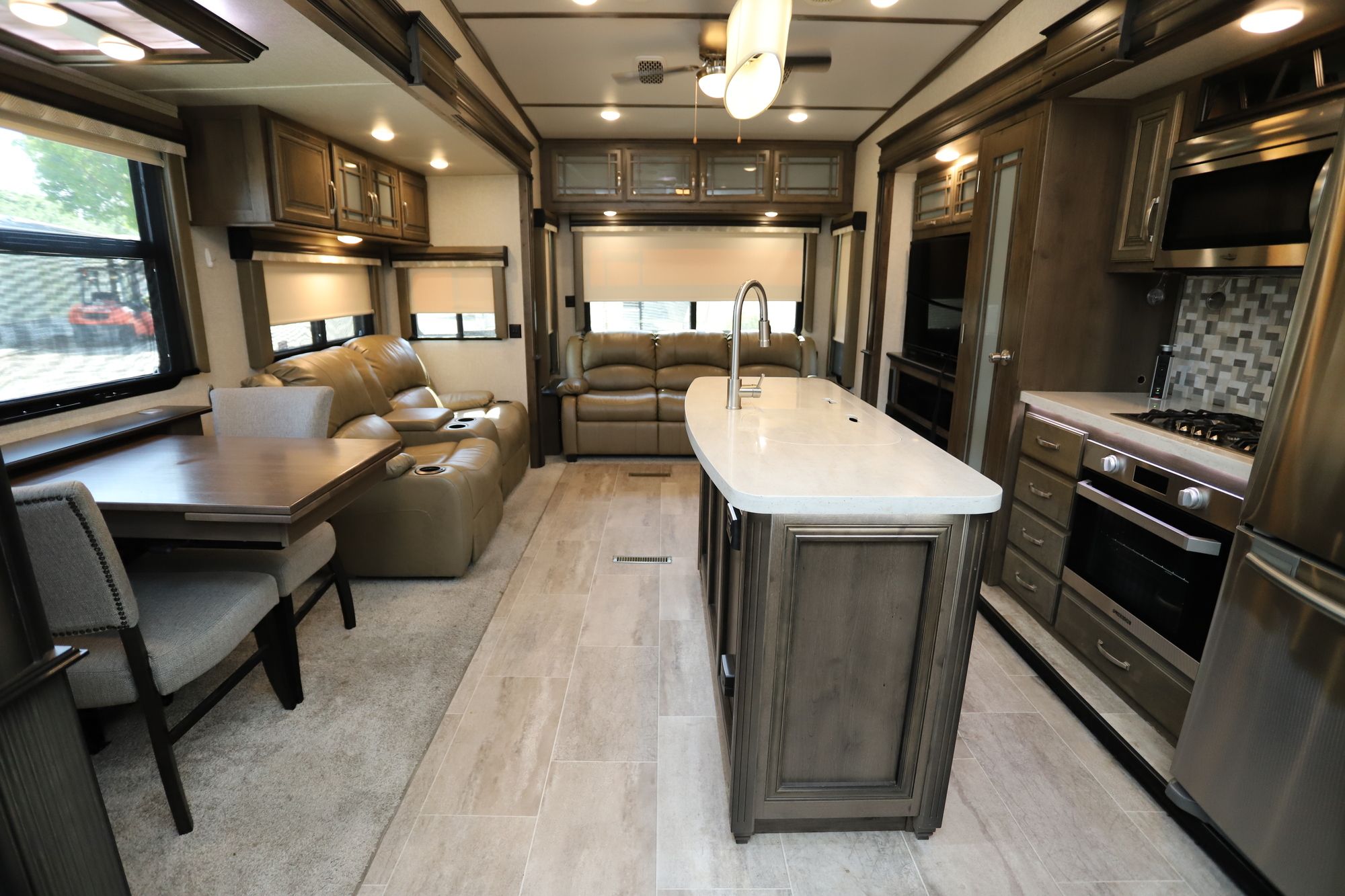 Used 2019 Keystone Montana 3721RL Fifth Wheel  For Sale