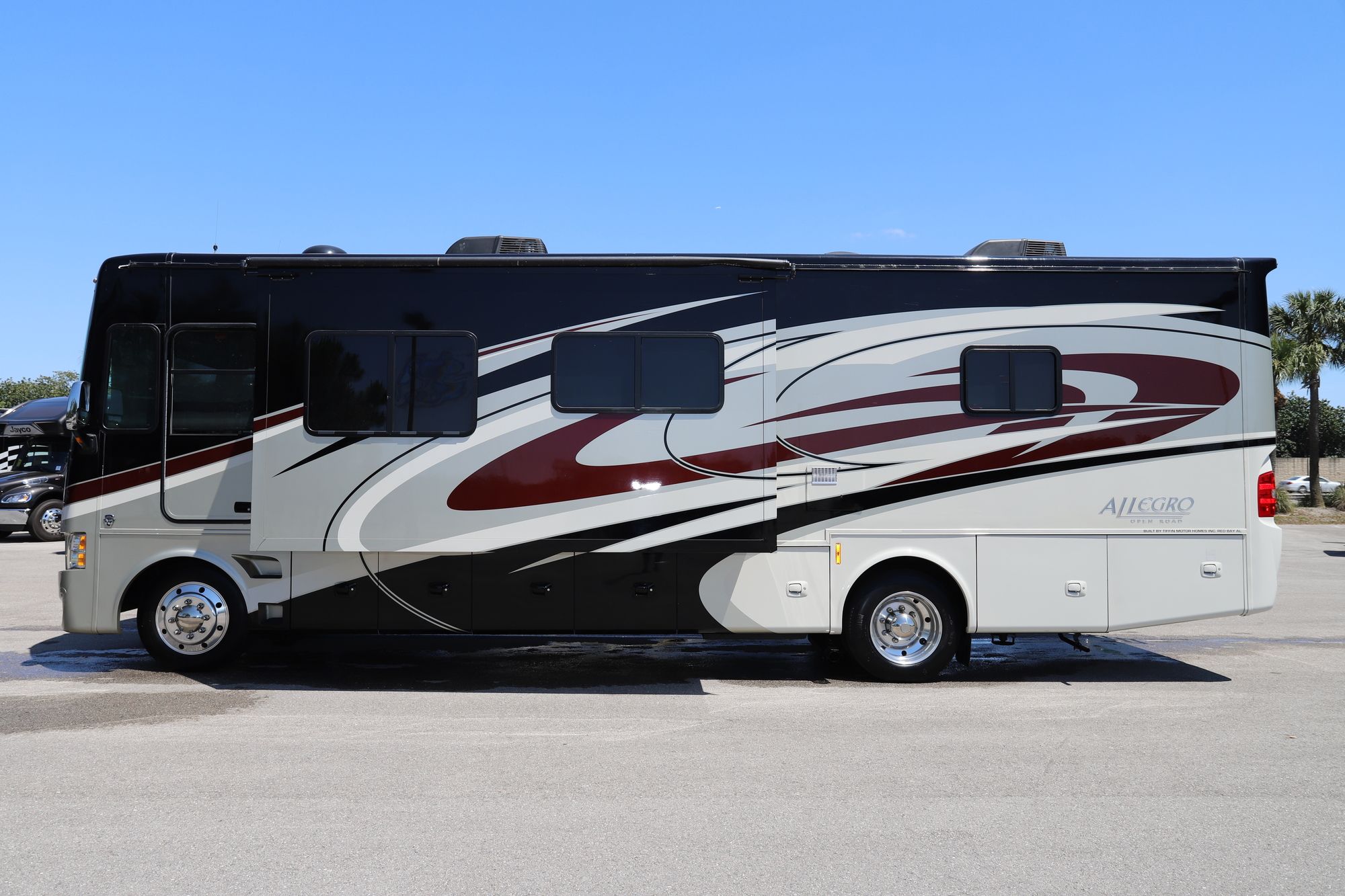 Used 2015 Tiffin Motor Homes Allegro 32CA Class A  For Sale