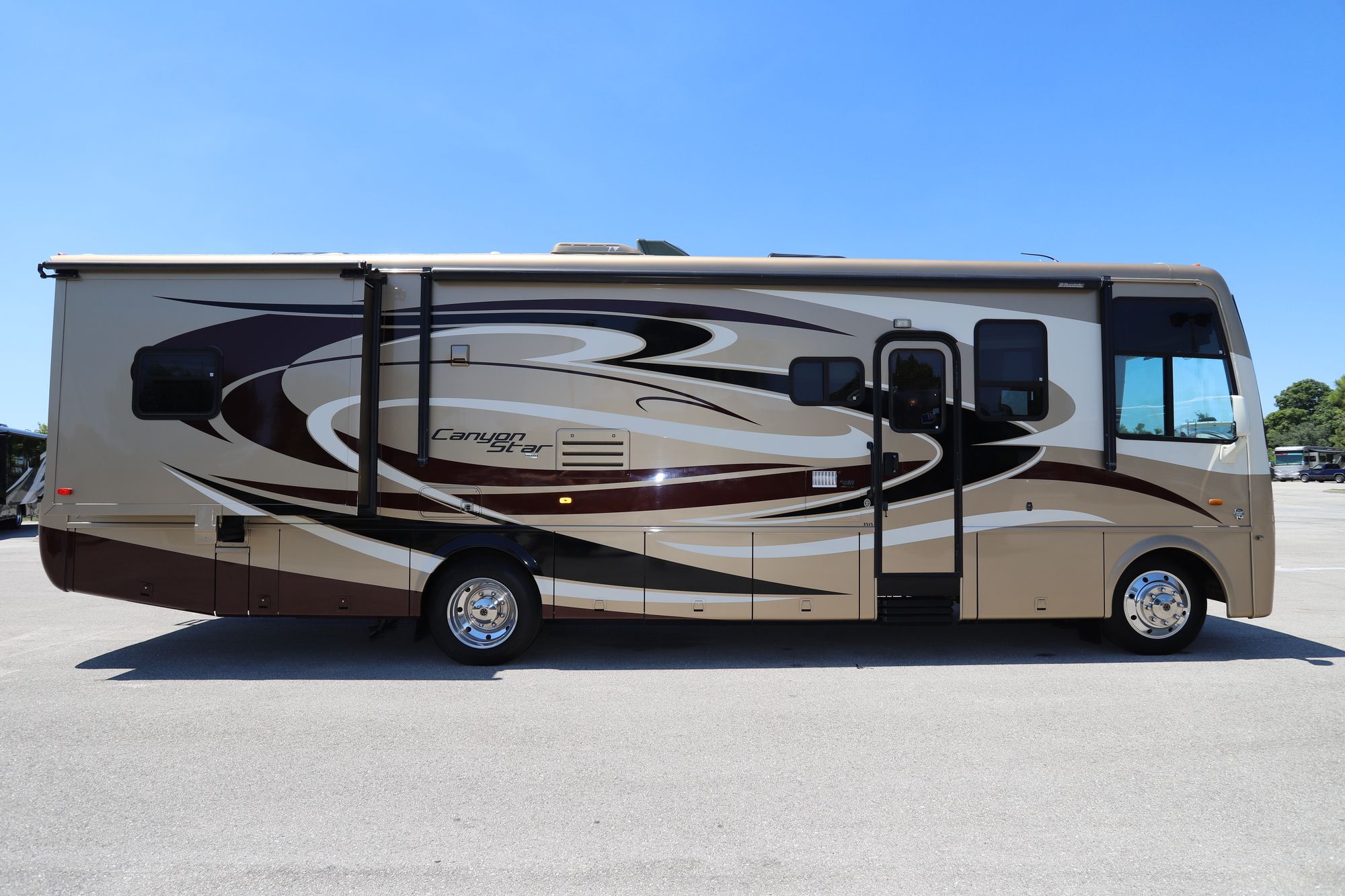 Used 2013 Newmar Canyon Star 3515 Class A  For Sale