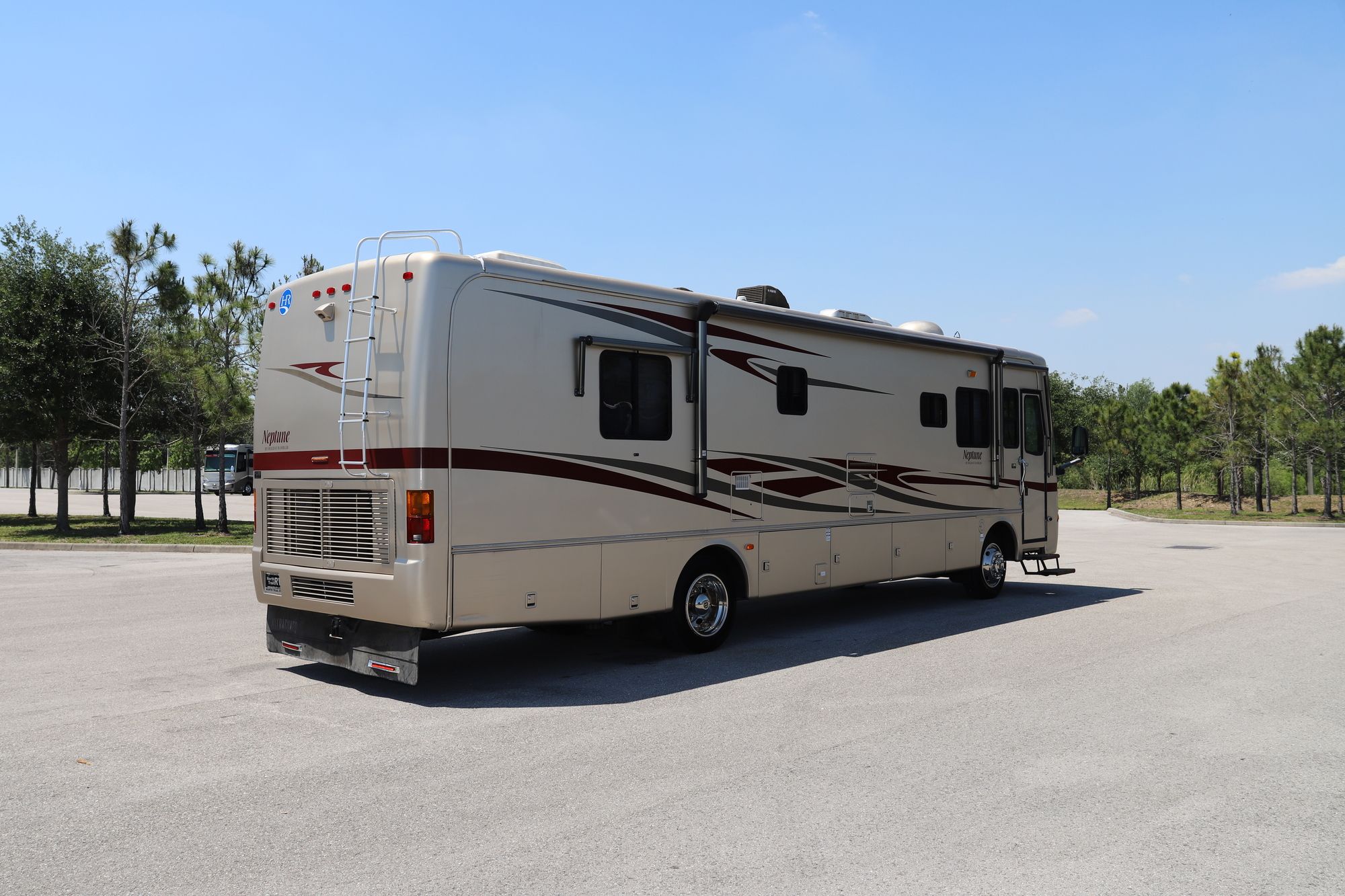 Used 2005 Holiday Rambler Neptune 36PDD Class A  For Sale