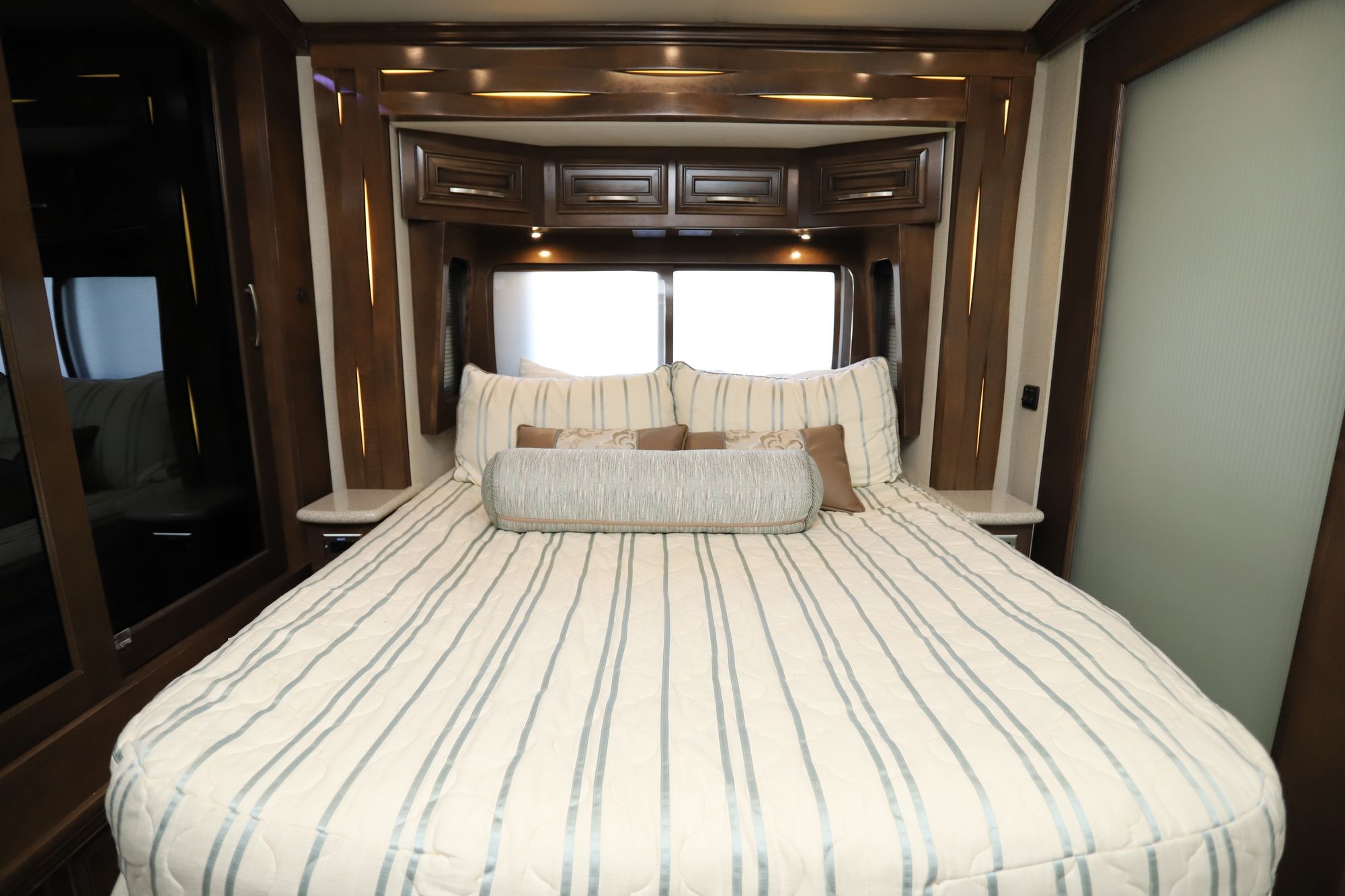 Used 2019 Newmar New Aire 3343 Class A  For Sale