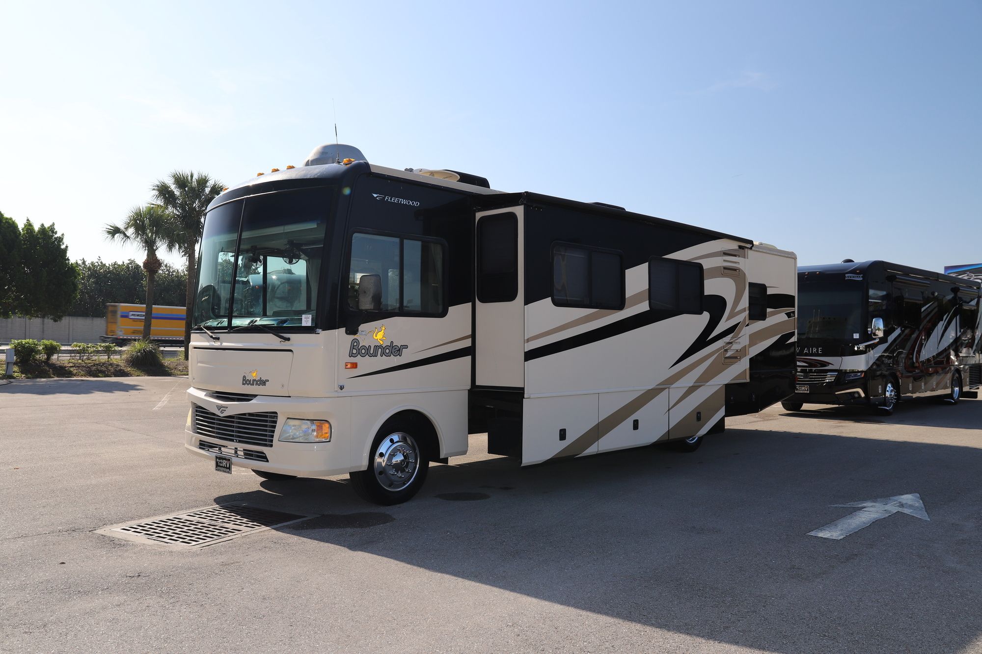 Used 2007 Fleetwood Bounder 36E Class A  For Sale