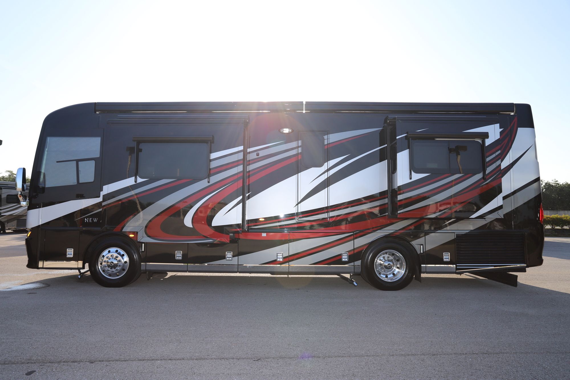 Used 2019 Newmar New Aire 3343 Class A  For Sale