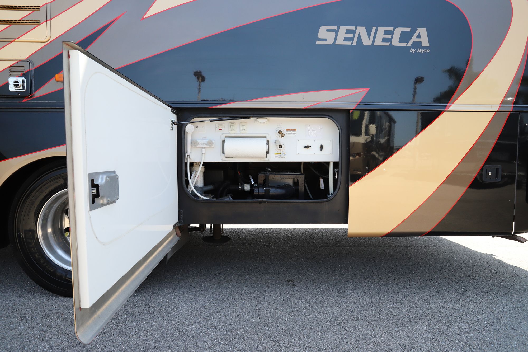 Used 2016 Jayco Seneca 37TS Super C  For Sale