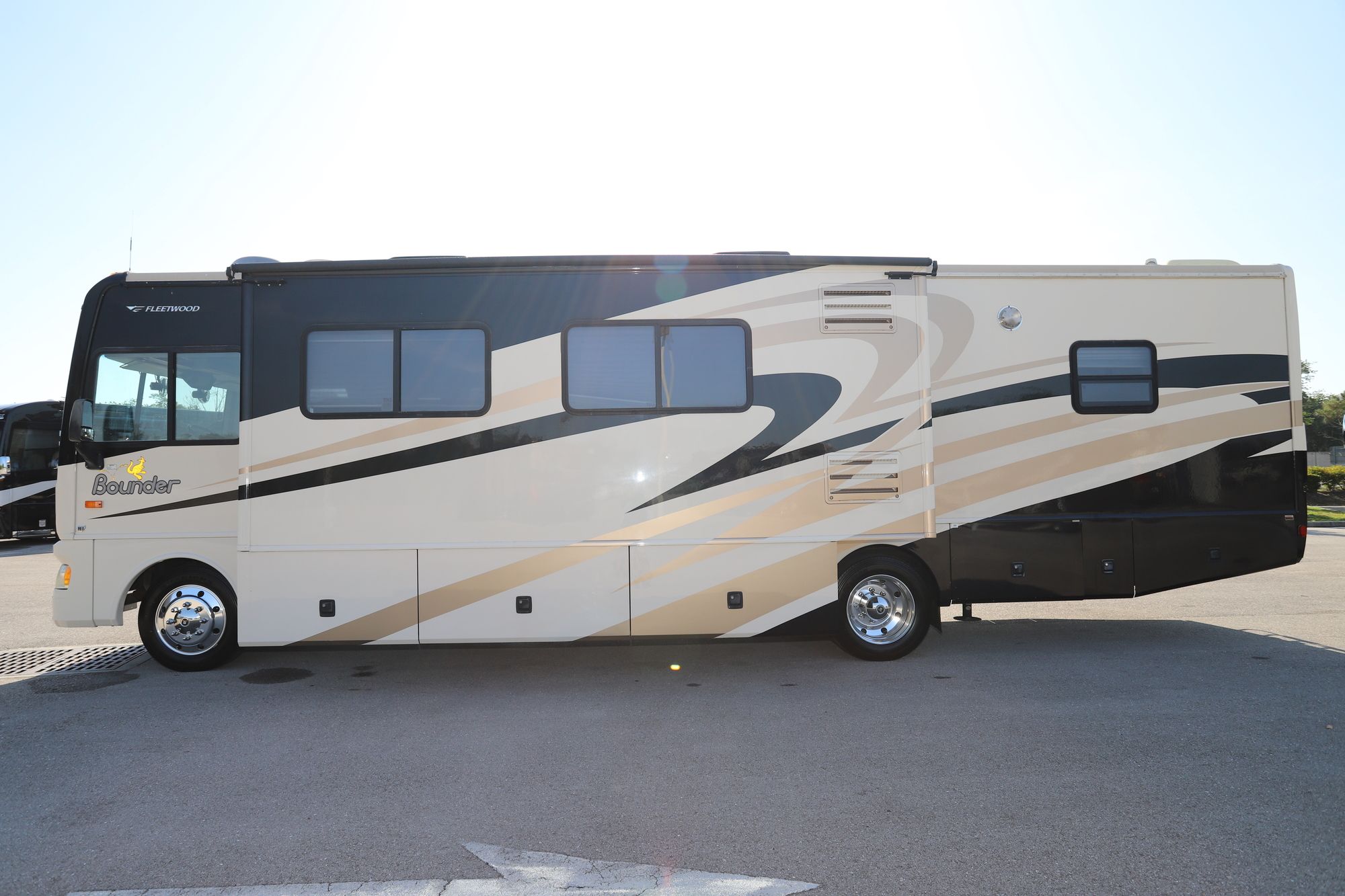 Used 2007 Fleetwood Bounder 36E Class A  For Sale