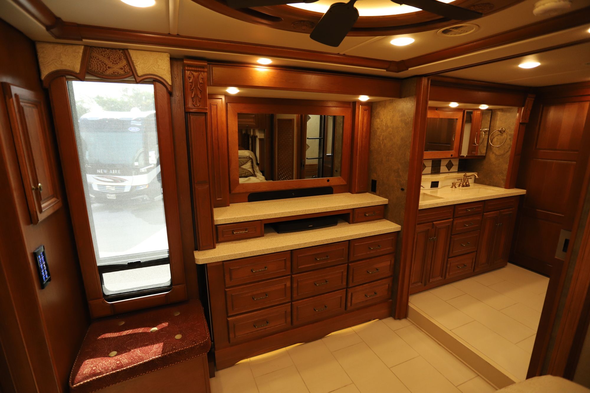 Used 2017 Winnebago Grand Tour 45RL Class A  For Sale